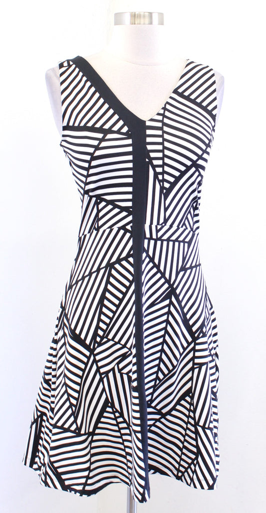 Title Nine Black White Geometric Stripe Hillary Dream Athletic Dress Size XS