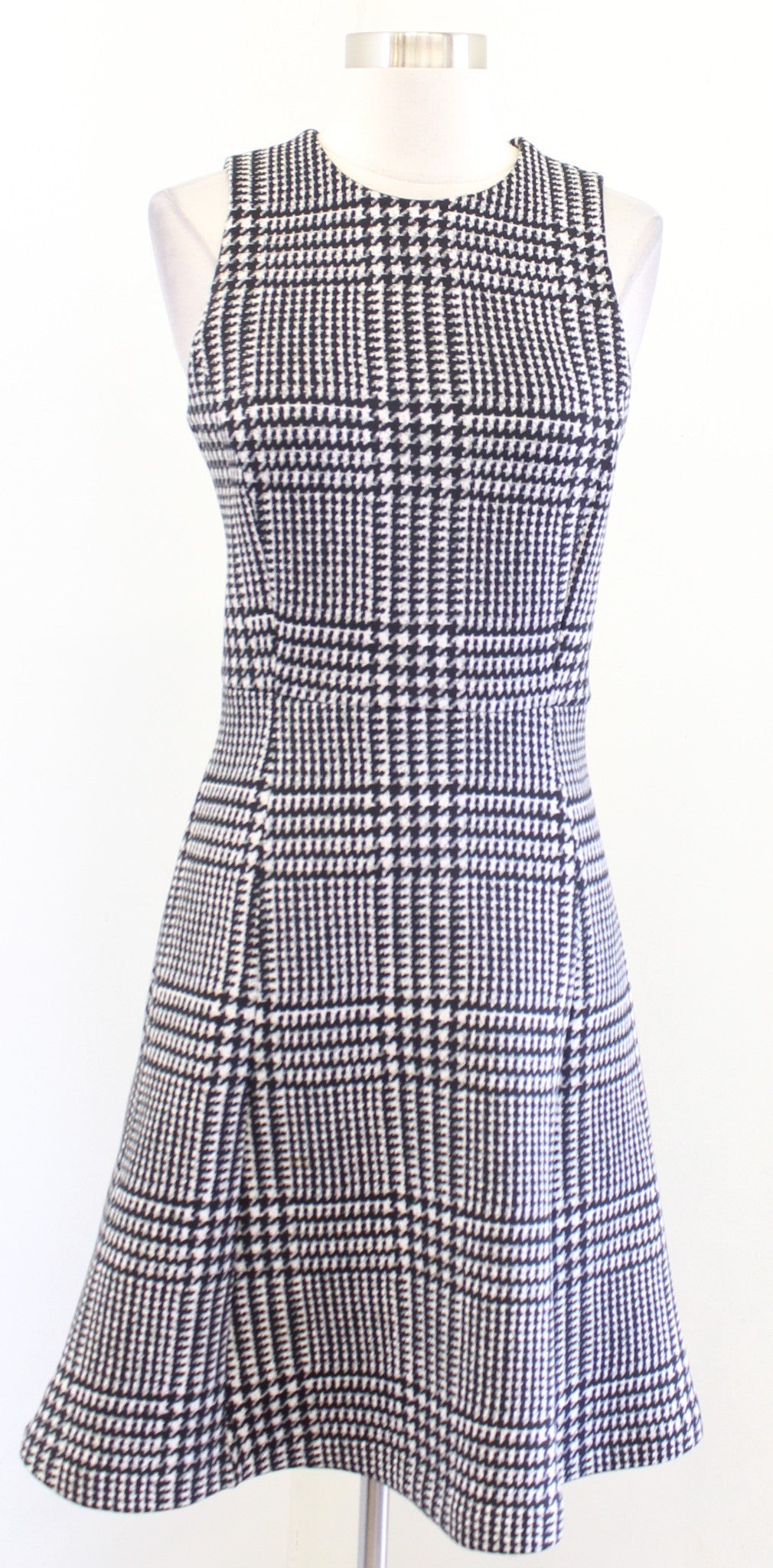 J McLaughlin Black Houndstooth Print Scuba Fit and Flare Dress Sz XS Sleeveless