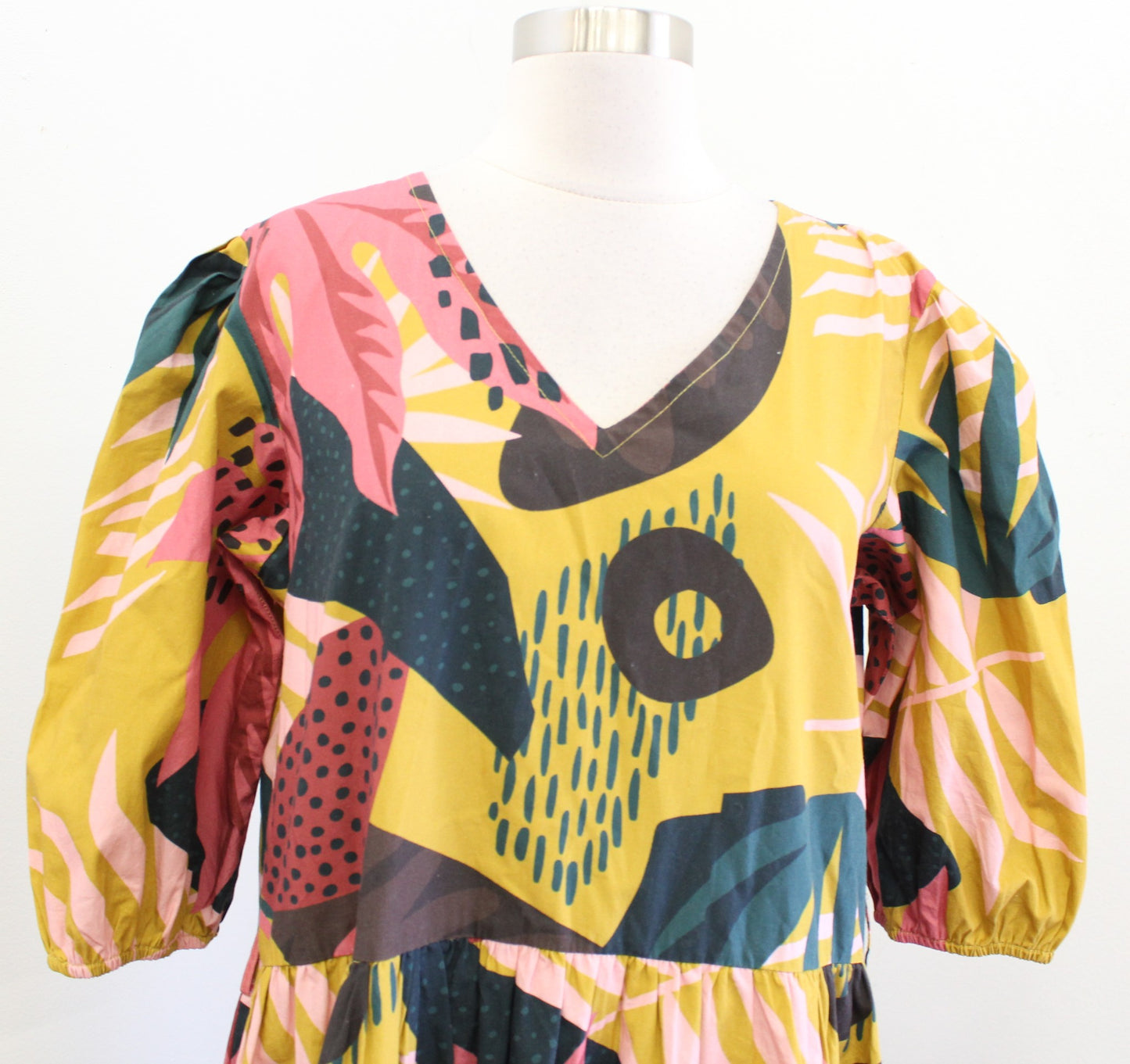 Maude Vivante Bold Floral Print Tiered V Neck Maxi Dress Size XL Yellow Pink