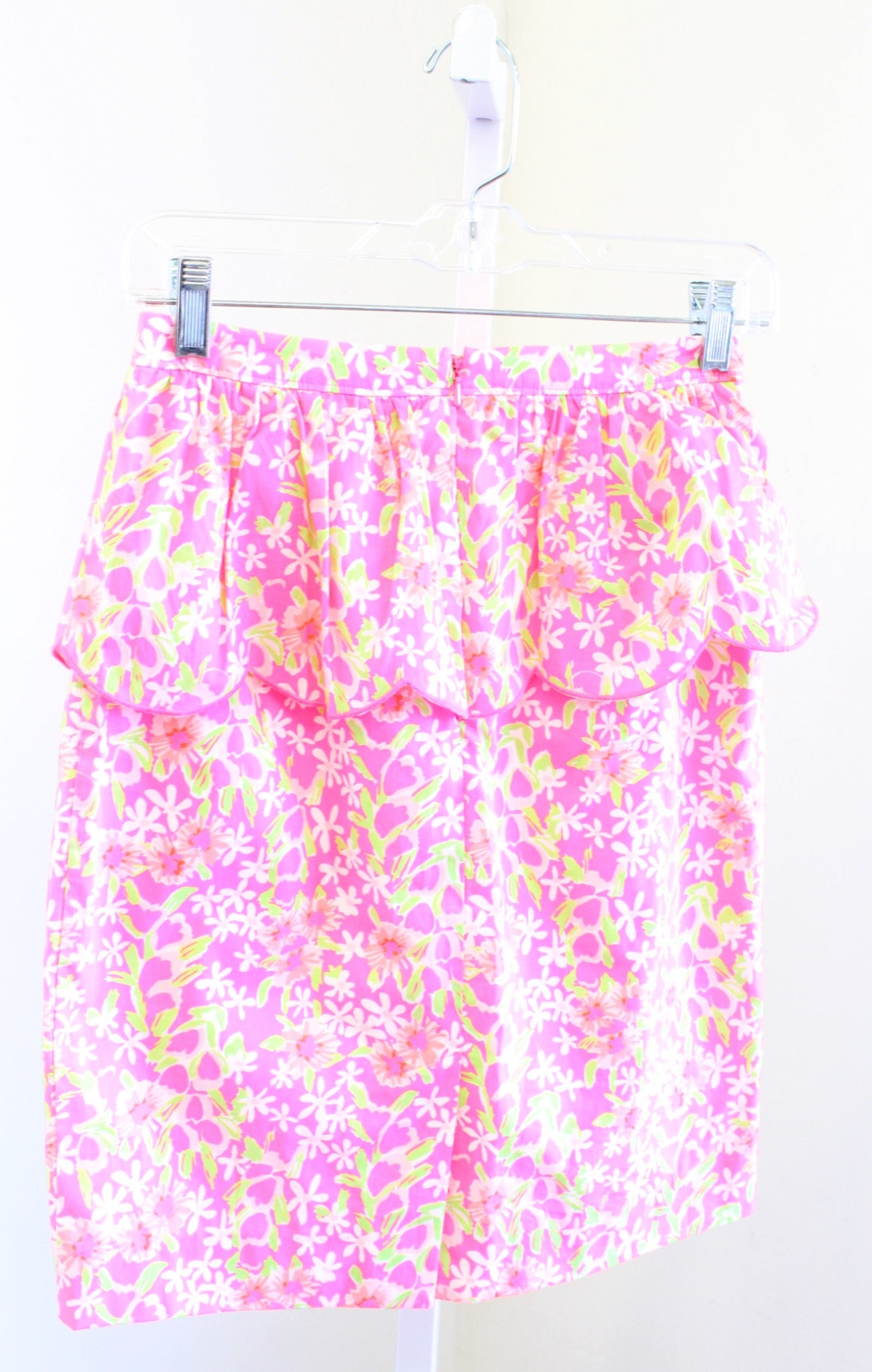 Lilly Pulitzer Neon Fiesta Pink Floral Peplum Thyme Skirt Everything Nice Size 2