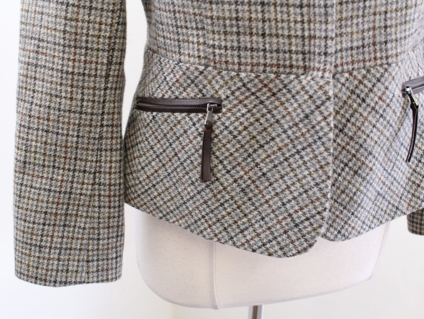 Talbots Plaid Wool Blend Zip Front Buckle Collar Peplum Blazer Jacket Size 10P