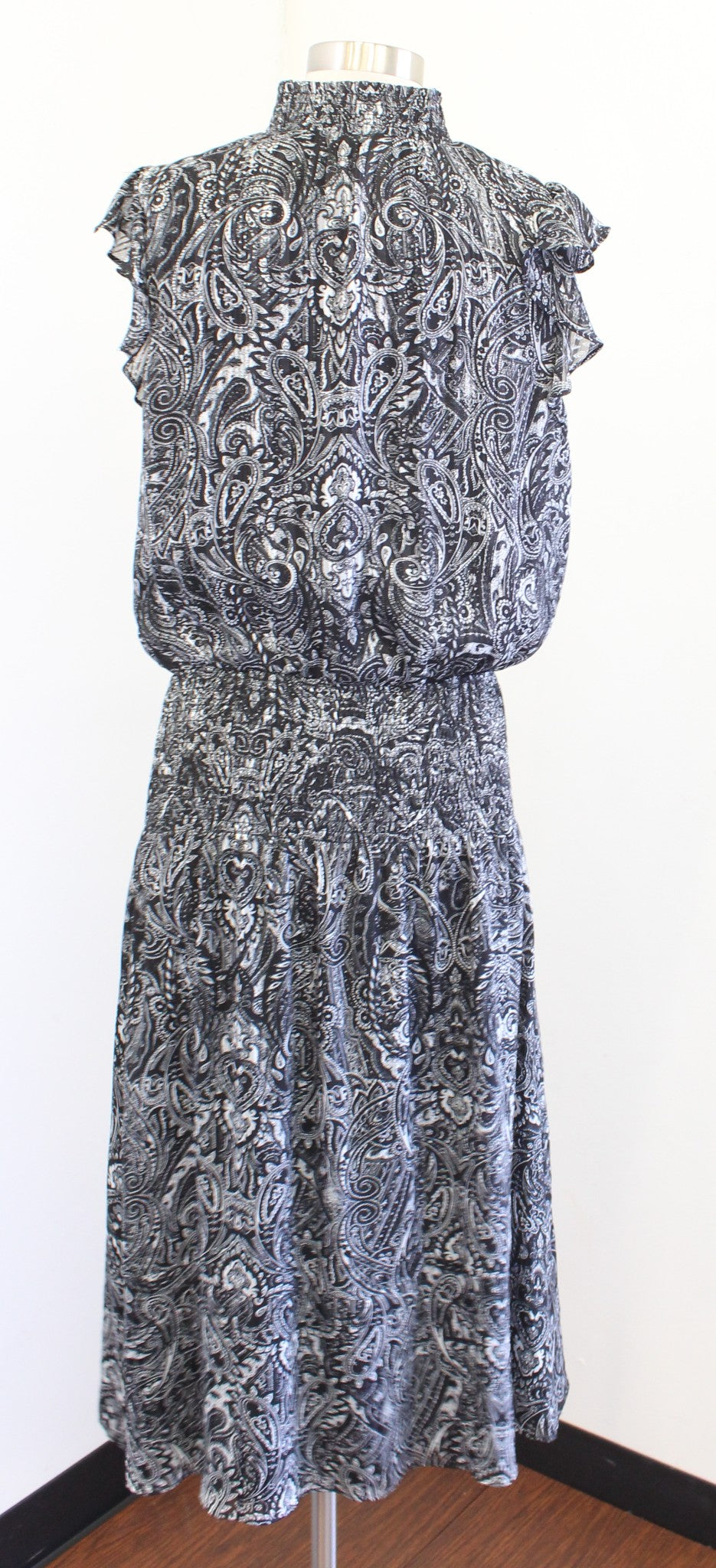 White House Black Market Metallic Paisley Print Ruffle Smocked Midi Dress Size M