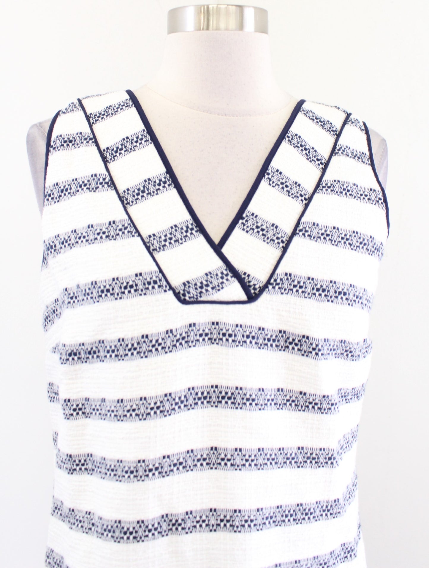Sail to Sable Navy Blue Ivory Striped Tweed V Neck Shift Dress Size S Sleeveless