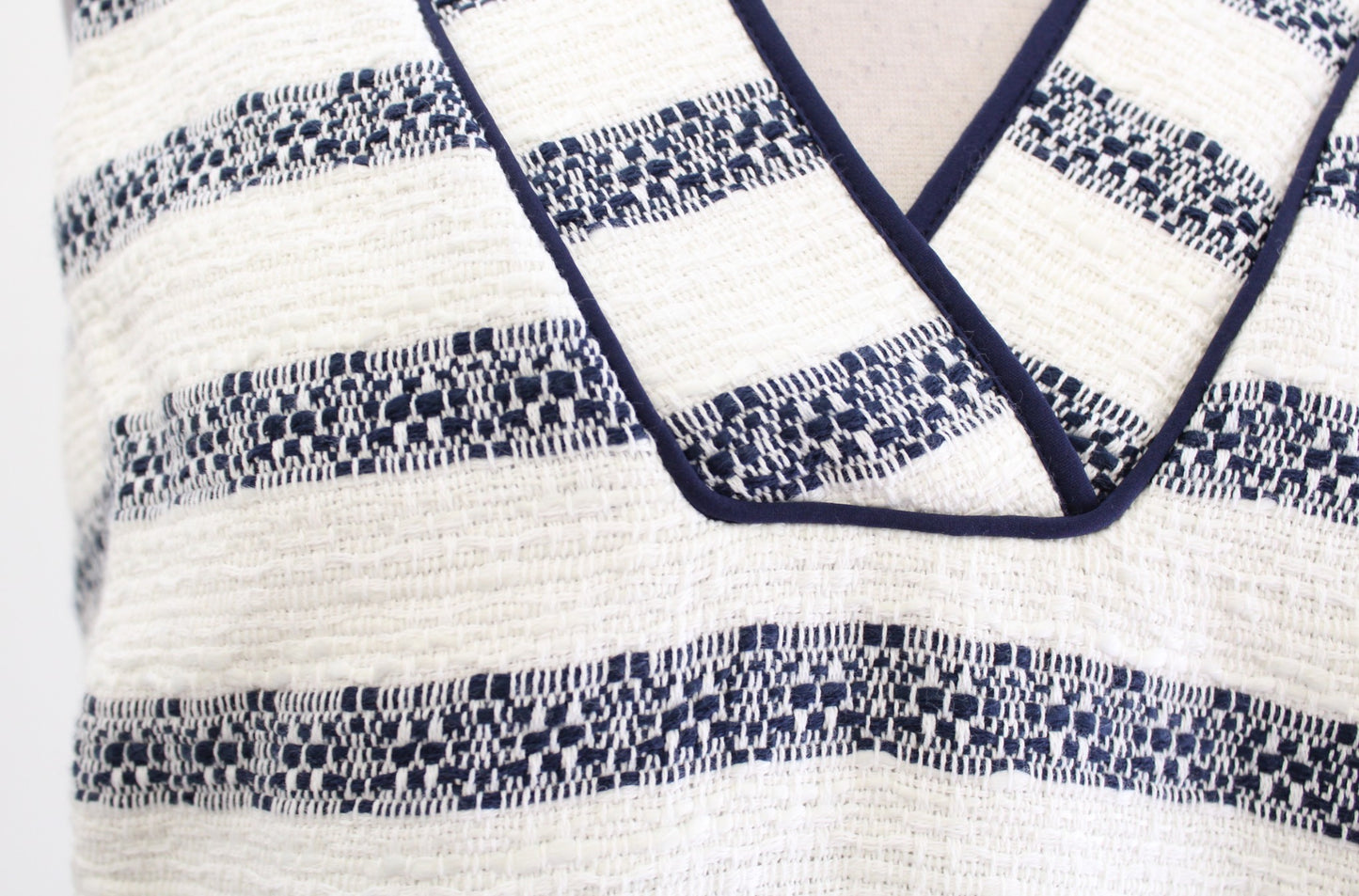 Sail to Sable Navy Blue Ivory Striped Tweed V Neck Shift Dress Size S Sleeveless