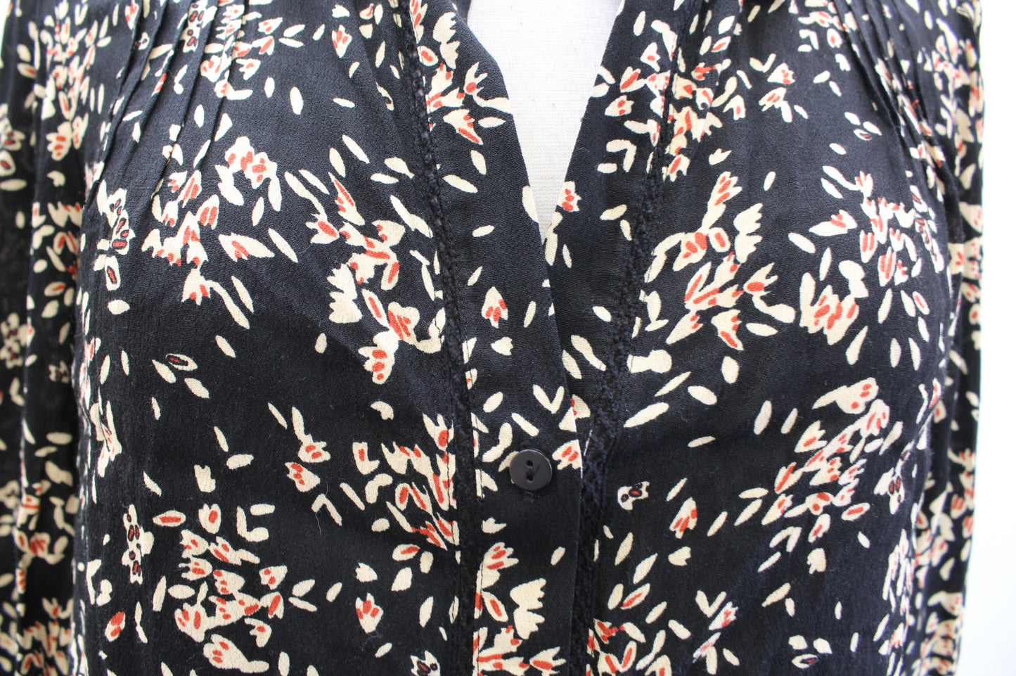BA&SH Black Venus Print Button Front V Neck Floral Top Blouse Size S Eyelet trim