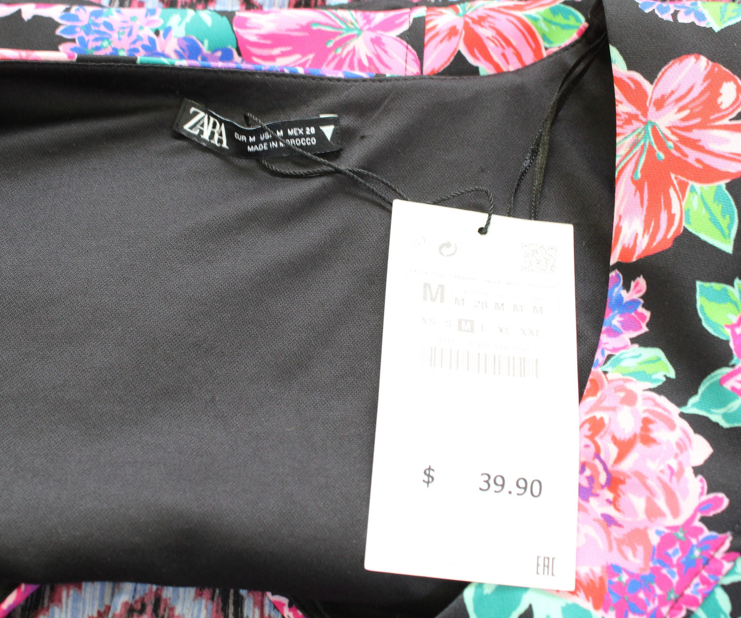 NWT Zara Bright Floral Print Puff Sleeve Crop Top Blouse Size M V Neck Black