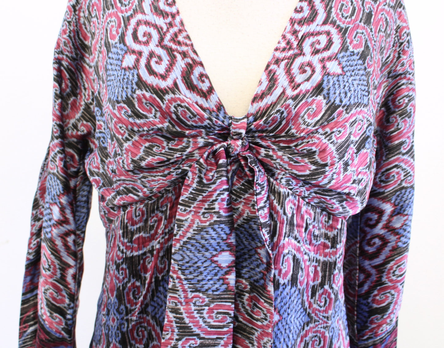 Hale Bob 2000s Y2k Silk Blend Tie Front V Neck Top Blouse Medallion Boho Size M