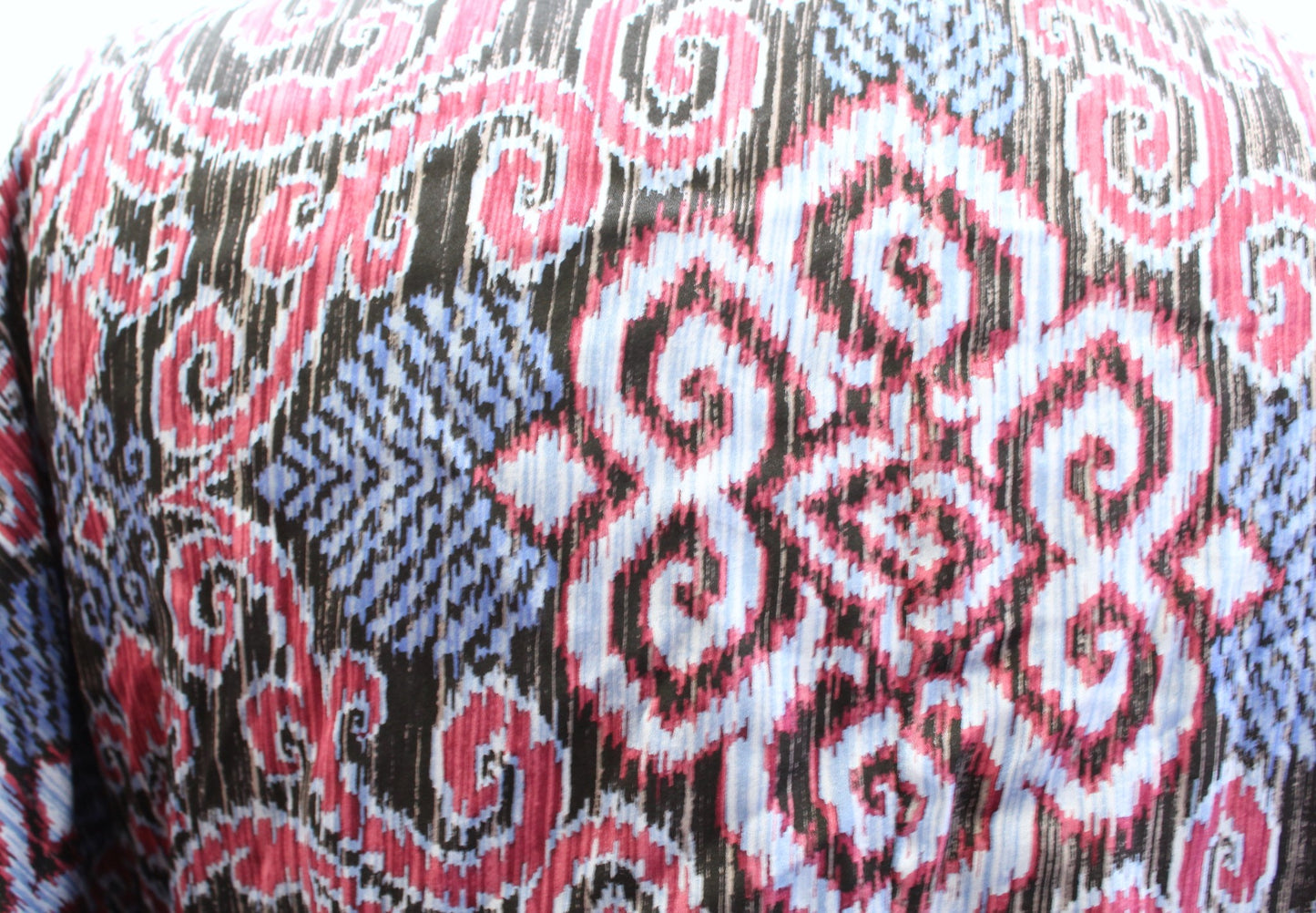 Hale Bob 2000s Y2k Silk Blend Tie Front V Neck Top Blouse Medallion Boho Size M