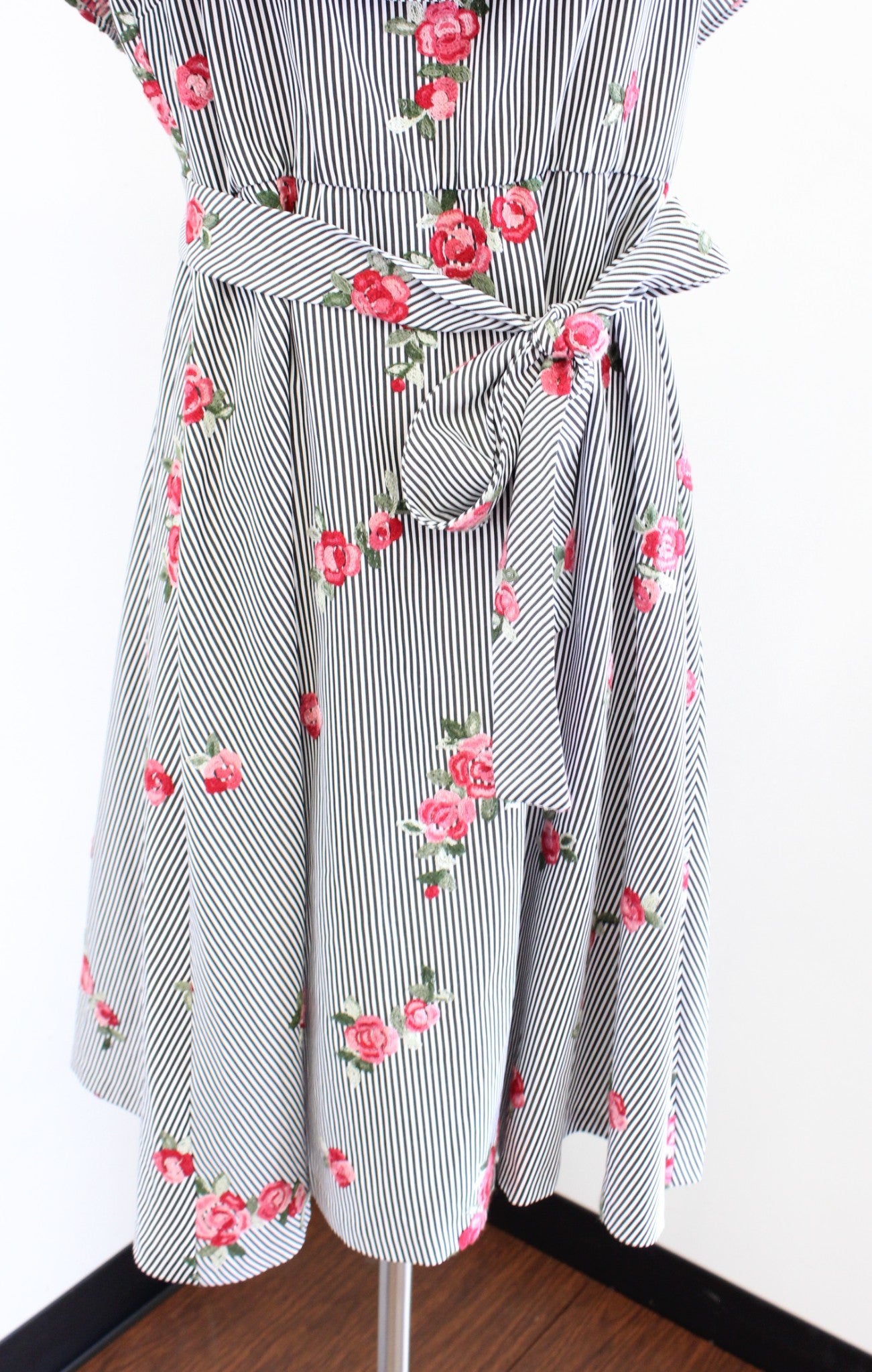 Calvin Klein Striped Floral Embroidered Off the Shoulder Dress Size 14 Tie Waist