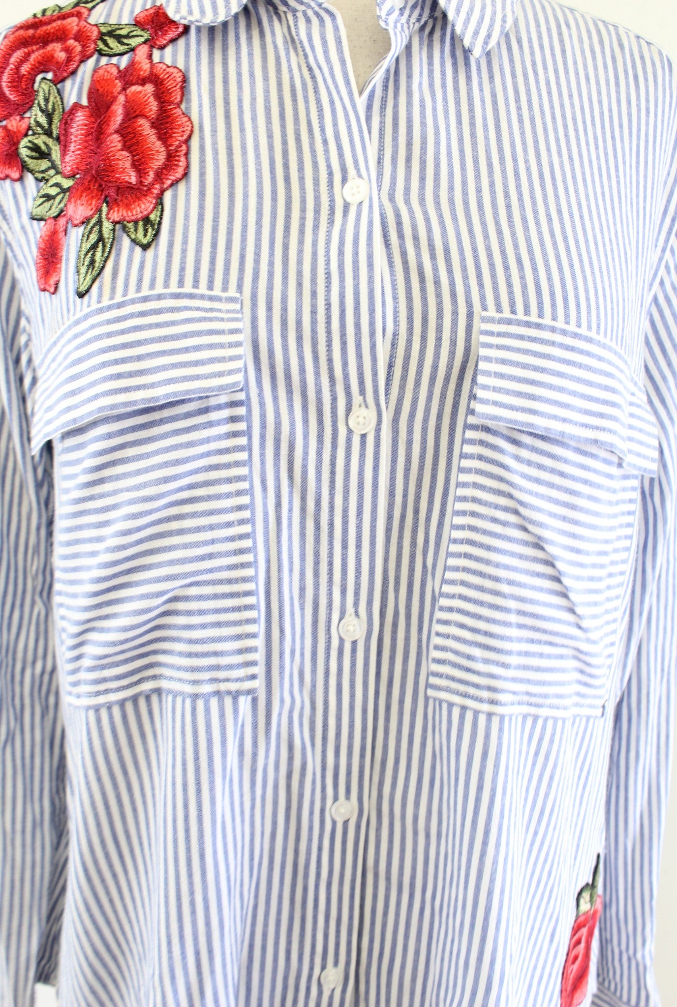 RAILS Frances Blue White Banker Striped Floral Patch Button Down Shirt Blouse M Long Sleeve