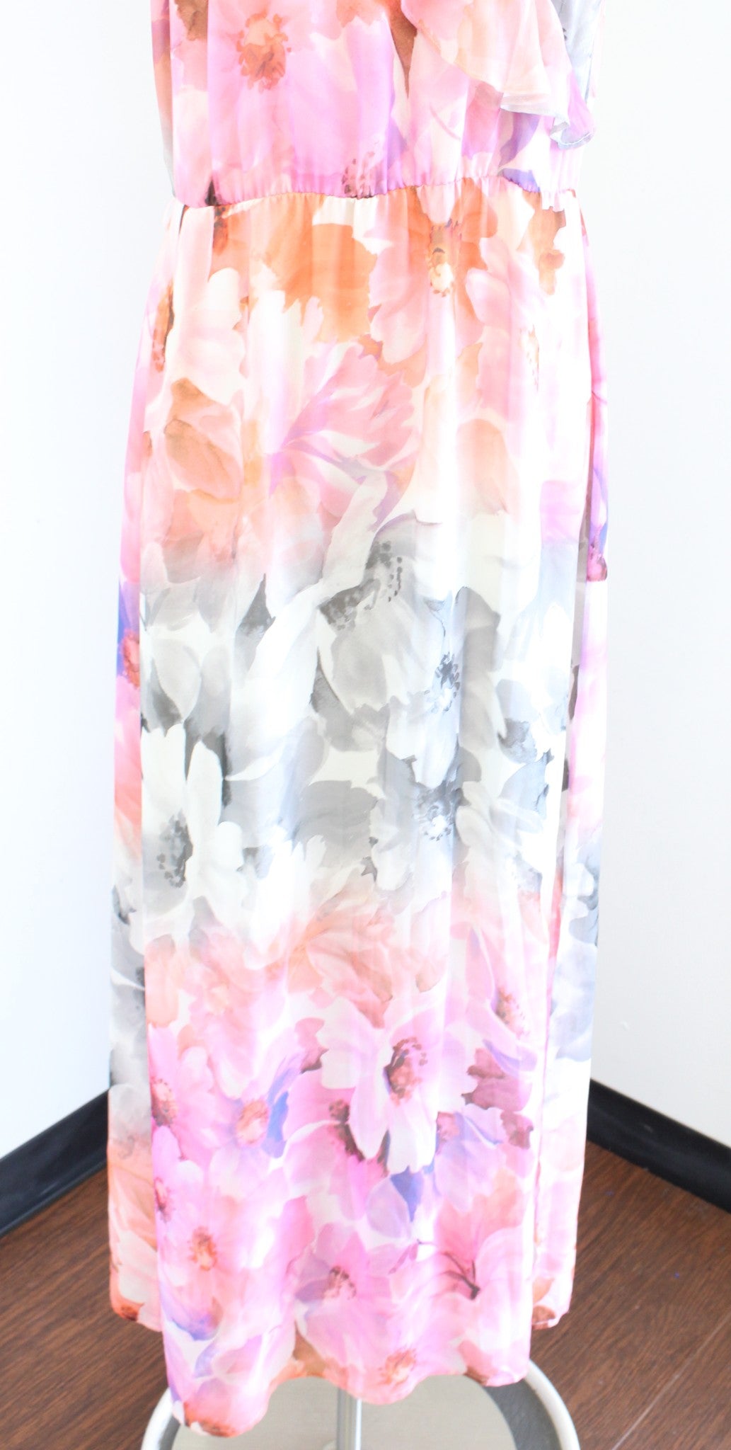 HD in Paris Anthropologie Easel Floral Flutter Ruffle Maxi Dress Size 8 Pink