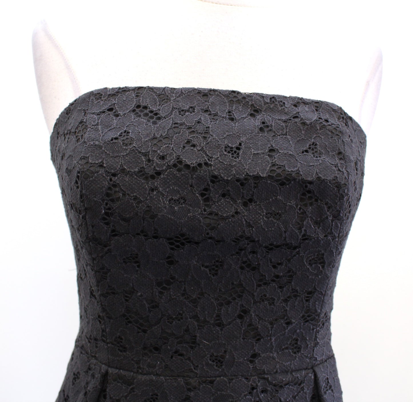 Lilly Pulitzer Marielle Black Strapless Fit and Flare Race for this Lace Dress 4