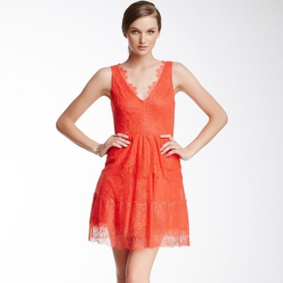 BCBG Max Azria Willa Poppy Coral Lace V Neck Tiered Cocktail Party Dress Size S