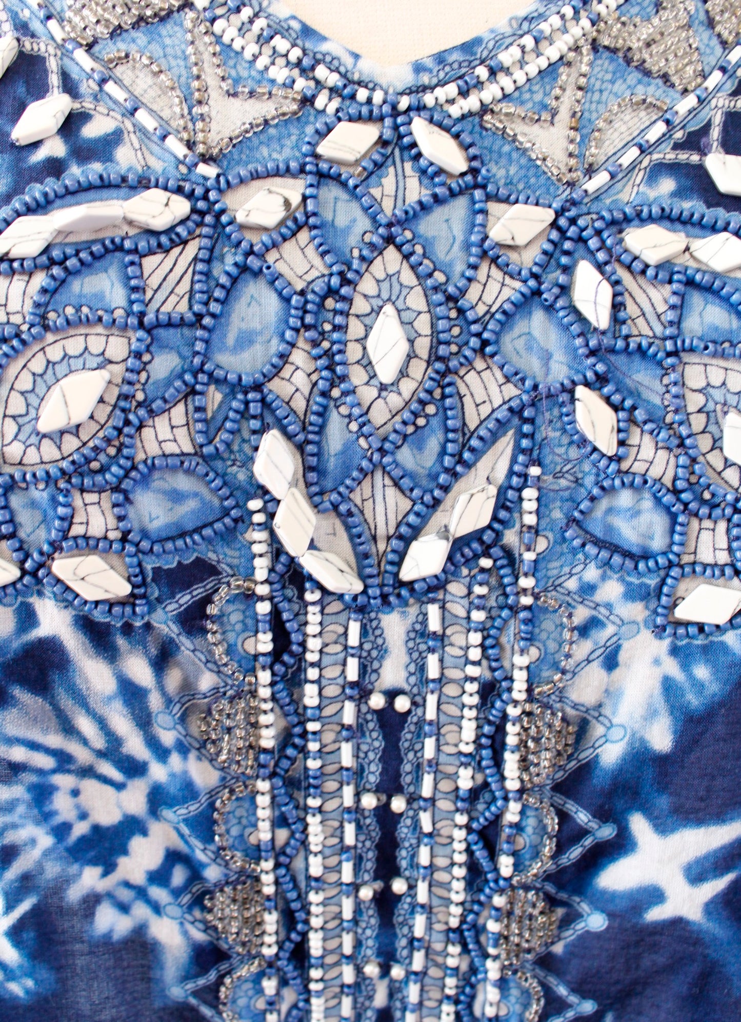 Chicos Blue White Tie Dye Printed Beaded Embellished Tunic Top Blouse Size 1