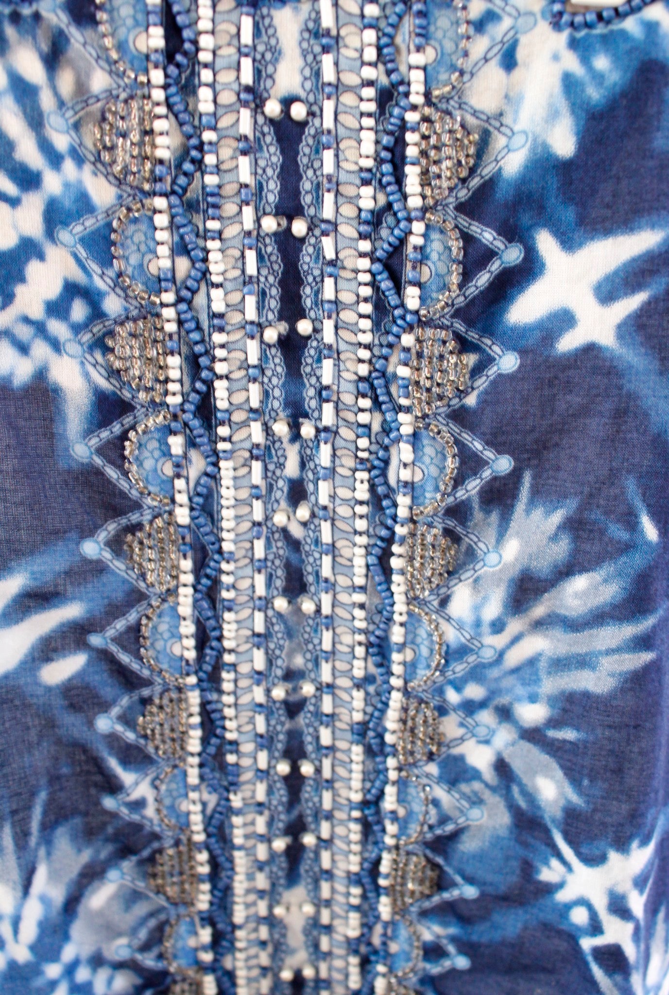 Chicos Blue White Tie Dye Printed Beaded Embellished Tunic Top Blouse Size 1
