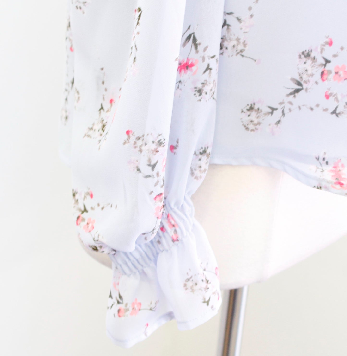 Maeve Anthropologie Light Blue Floral Print Ruffle Cold Shoulder Top Blouse Sz S Long Sleeve