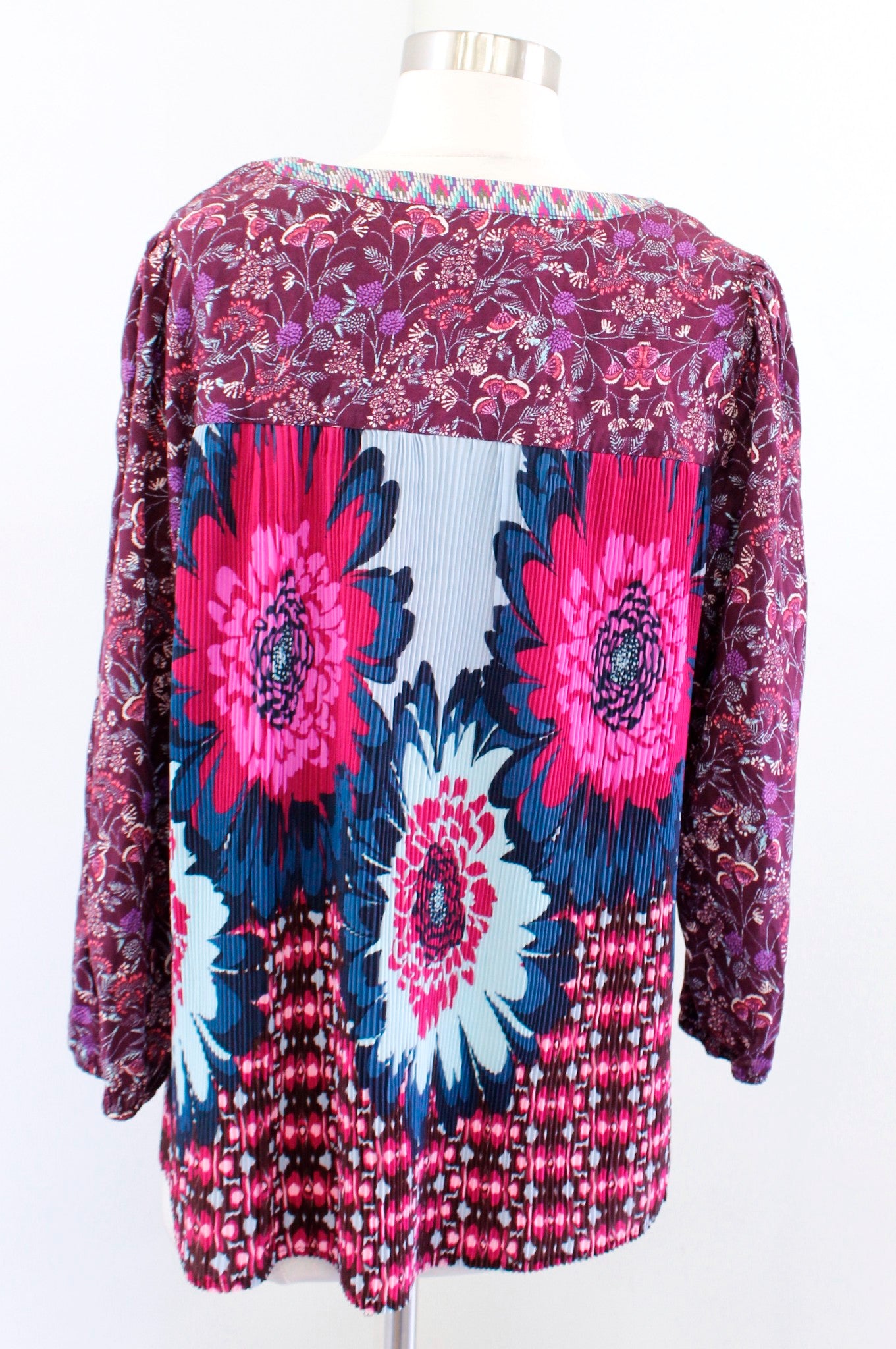 One September Anthropologie Caia Floral Pleated Top Blouse Size XS Burgundy