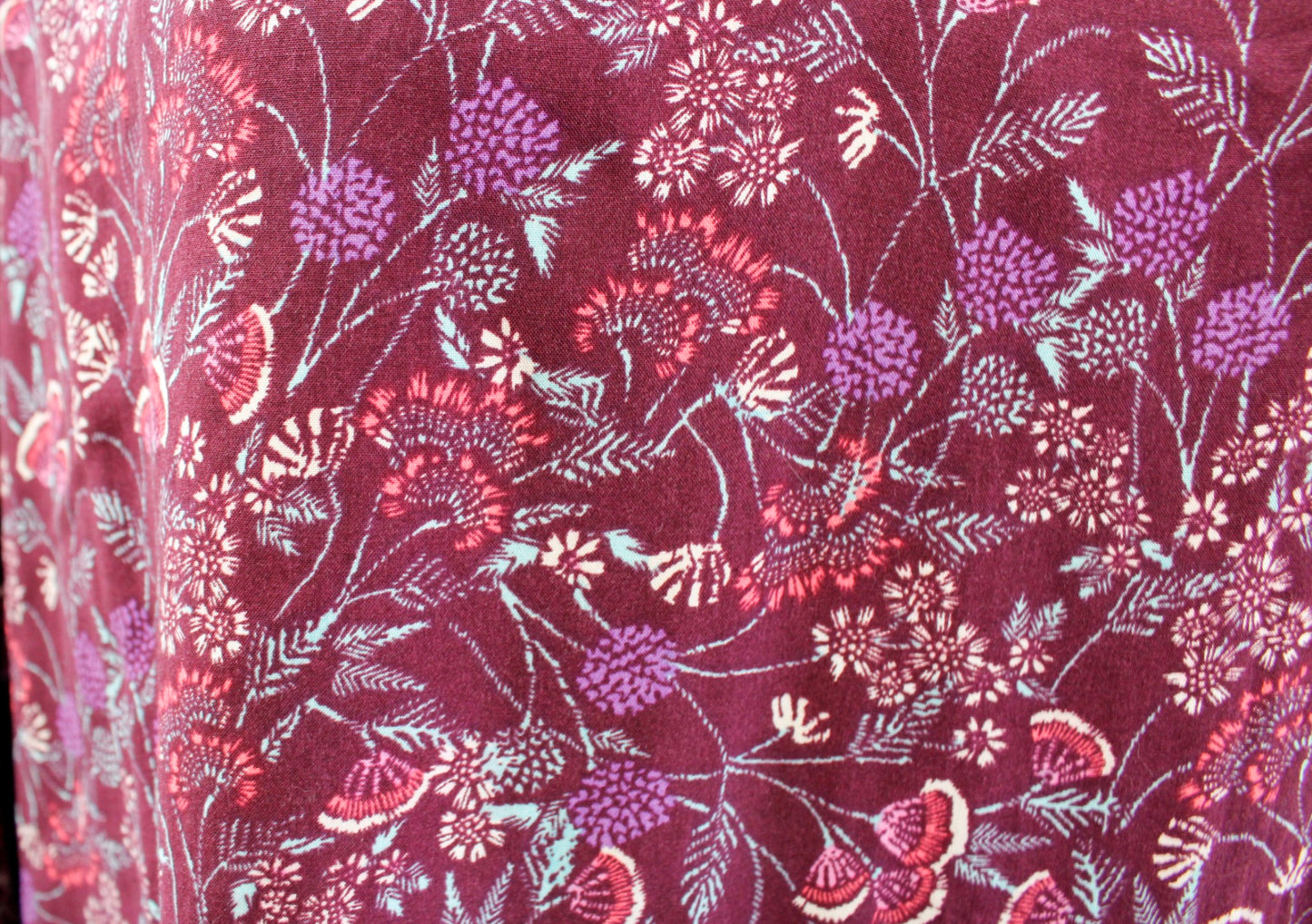 One September Anthropologie Caia Floral Pleated Top Blouse Size XS Burgundy