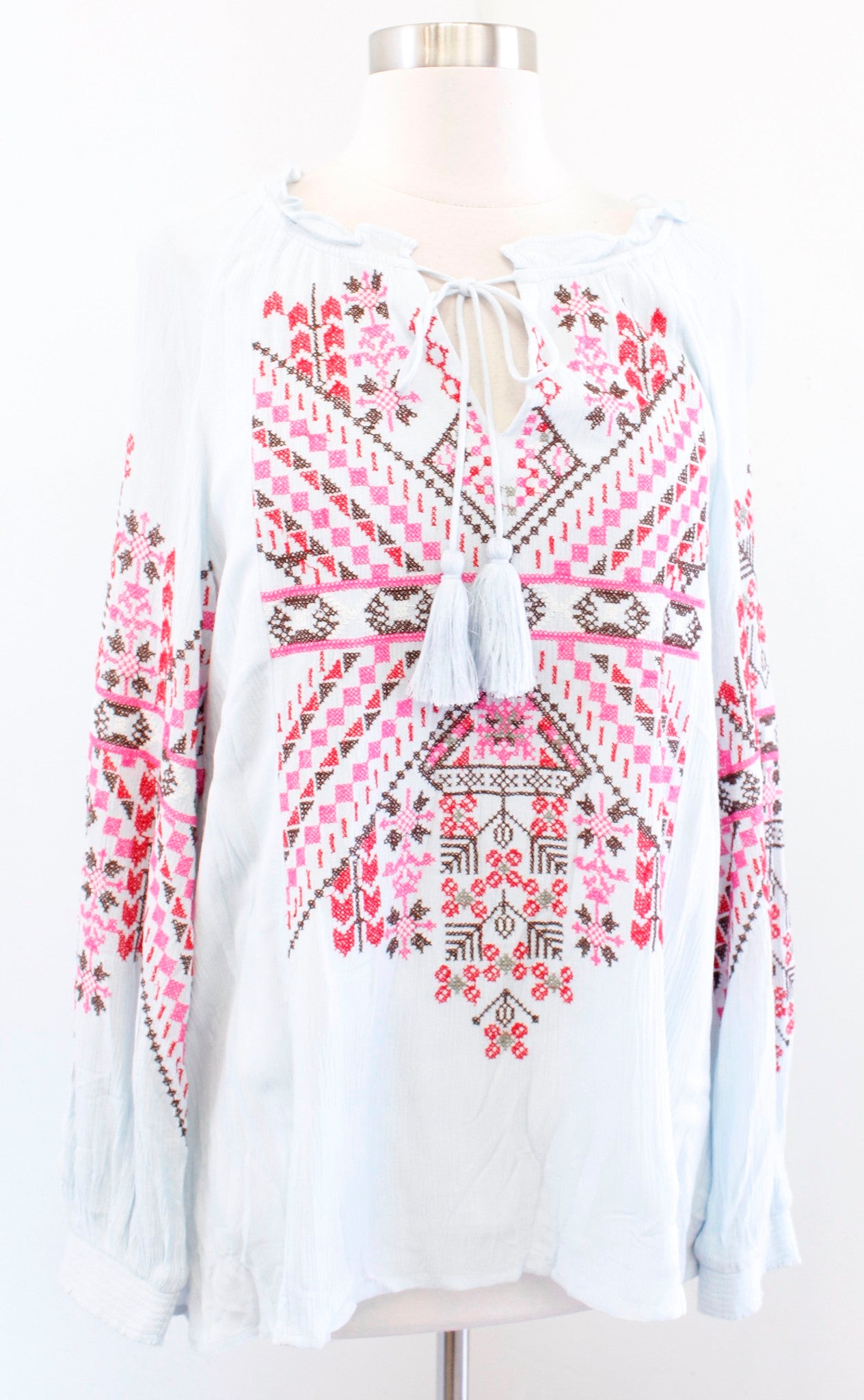 Sundance Catalog Light Blue Geometric Embroidered Tassel Peasant Top Blouse Sz M