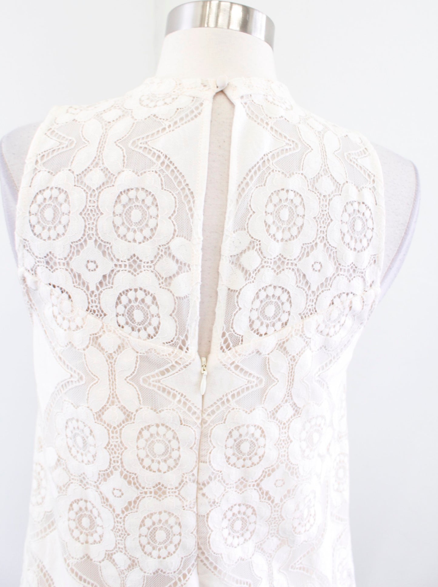 Floreat Anthropologie Manon Ivory Lace Flounce Hem Shift Dress Size 2 Sleeveless