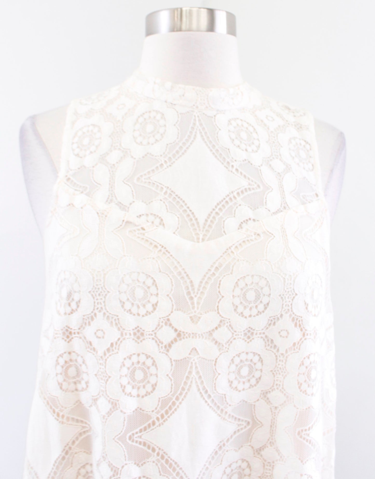 Floreat Anthropologie Manon Ivory Lace Flounce Hem Shift Dress Size 2 Sleeveless