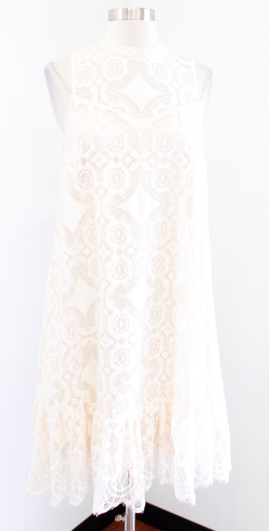 Floreat Anthropologie Manon Ivory Lace Flounce Hem Shift Dress Size 2 Sleeveless