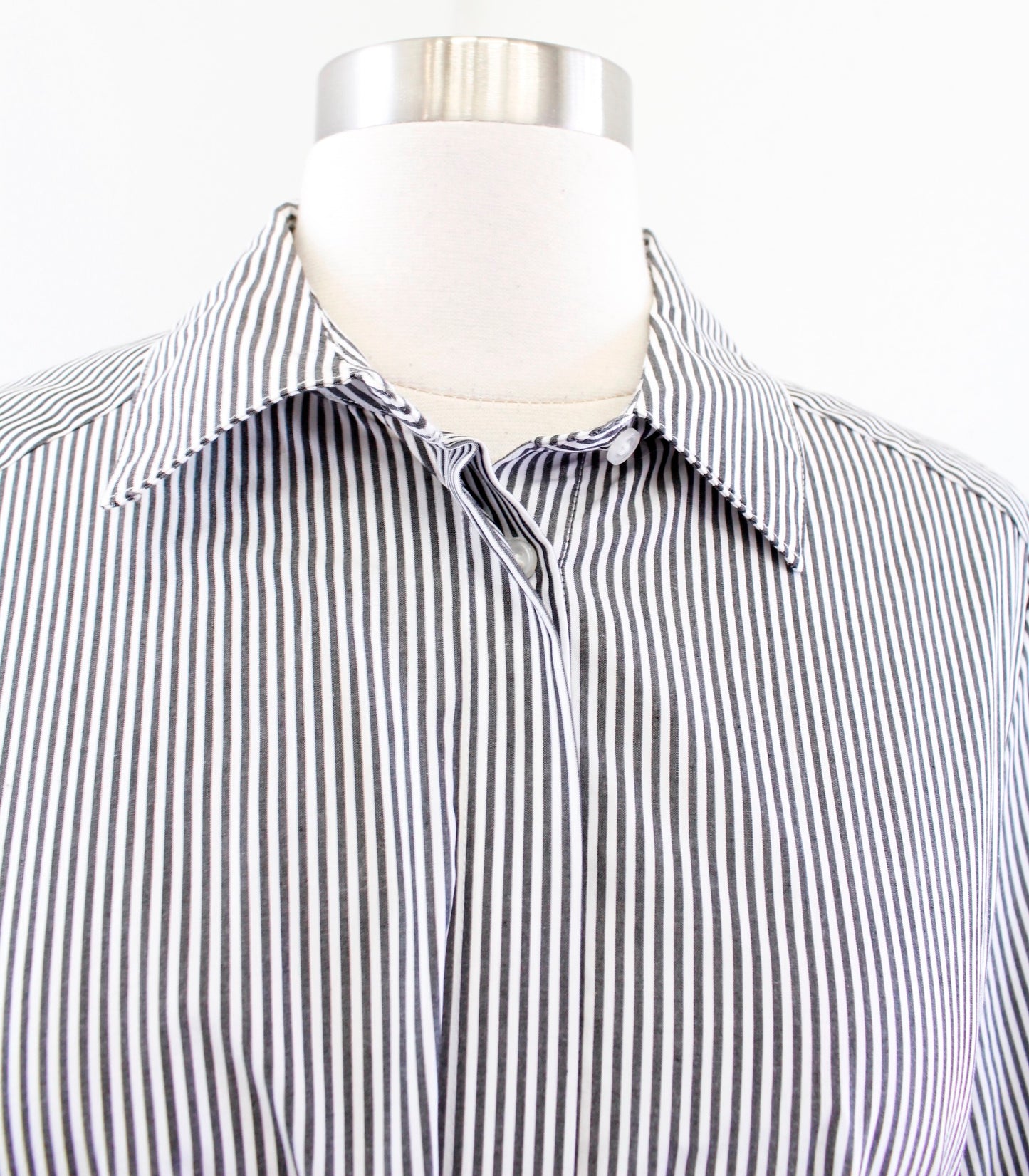 Calvin Klein Gray Striped Floral Embroidered Bell Sleeve Shirt Dress Tie Size 4