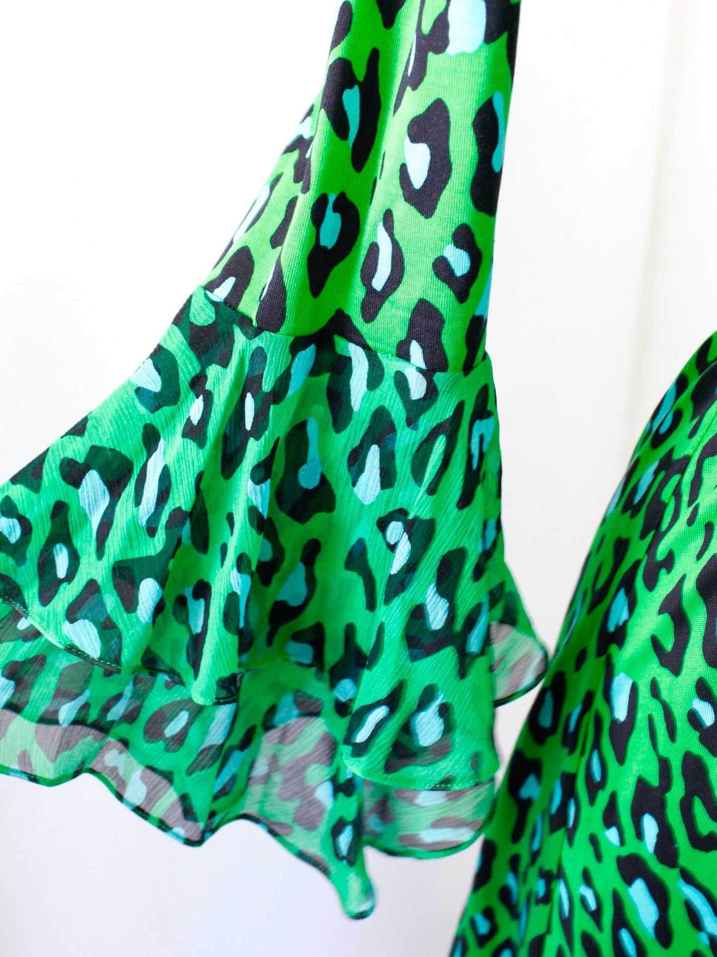 Diane Von Furstenberg Green Blue Leopard Print Ruffle Silk Wrap Dress Size 2