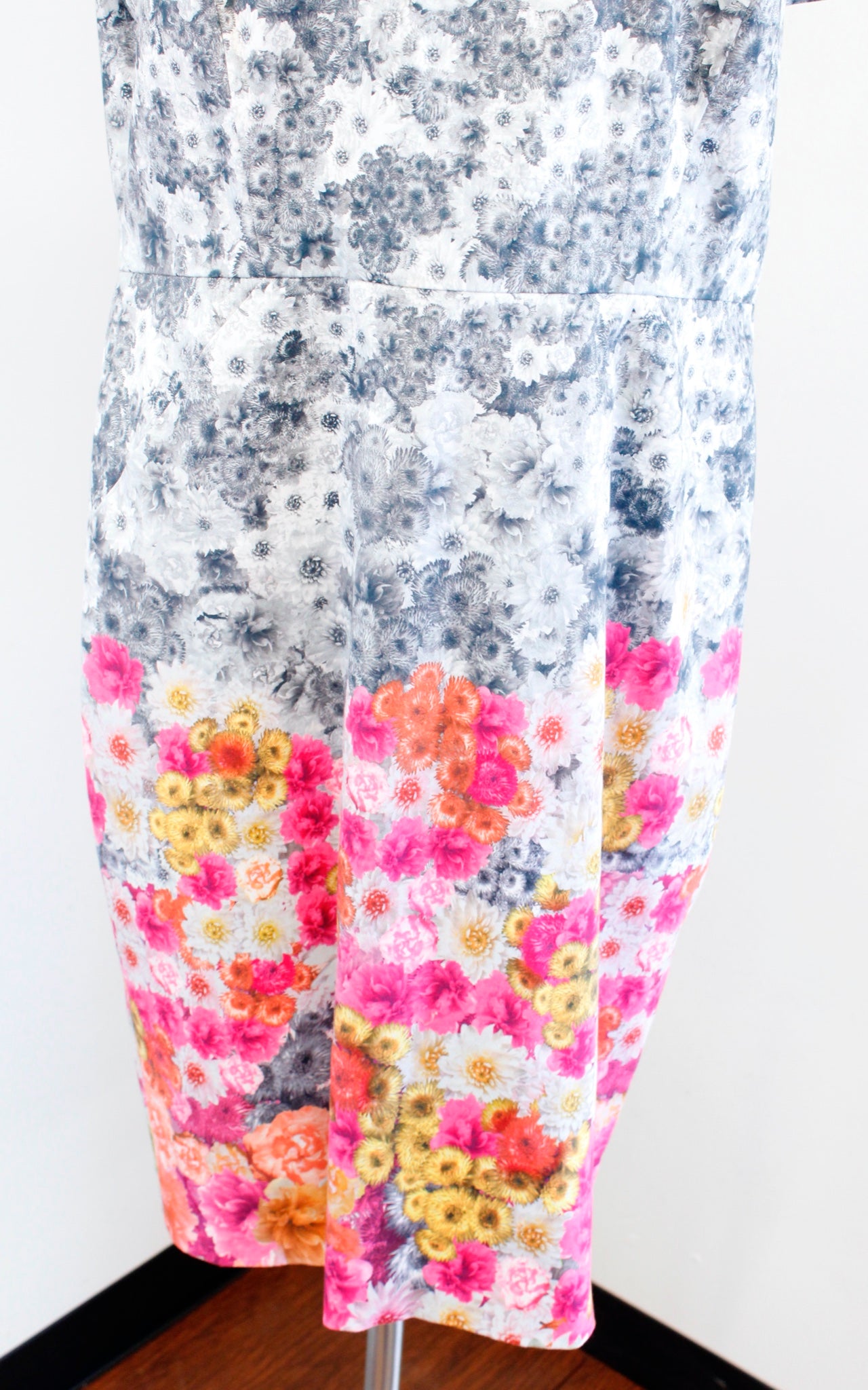 Talbots Gray Short Sleeve Ombre Floral Print Sheath Dress Size 14 Pink Yellow