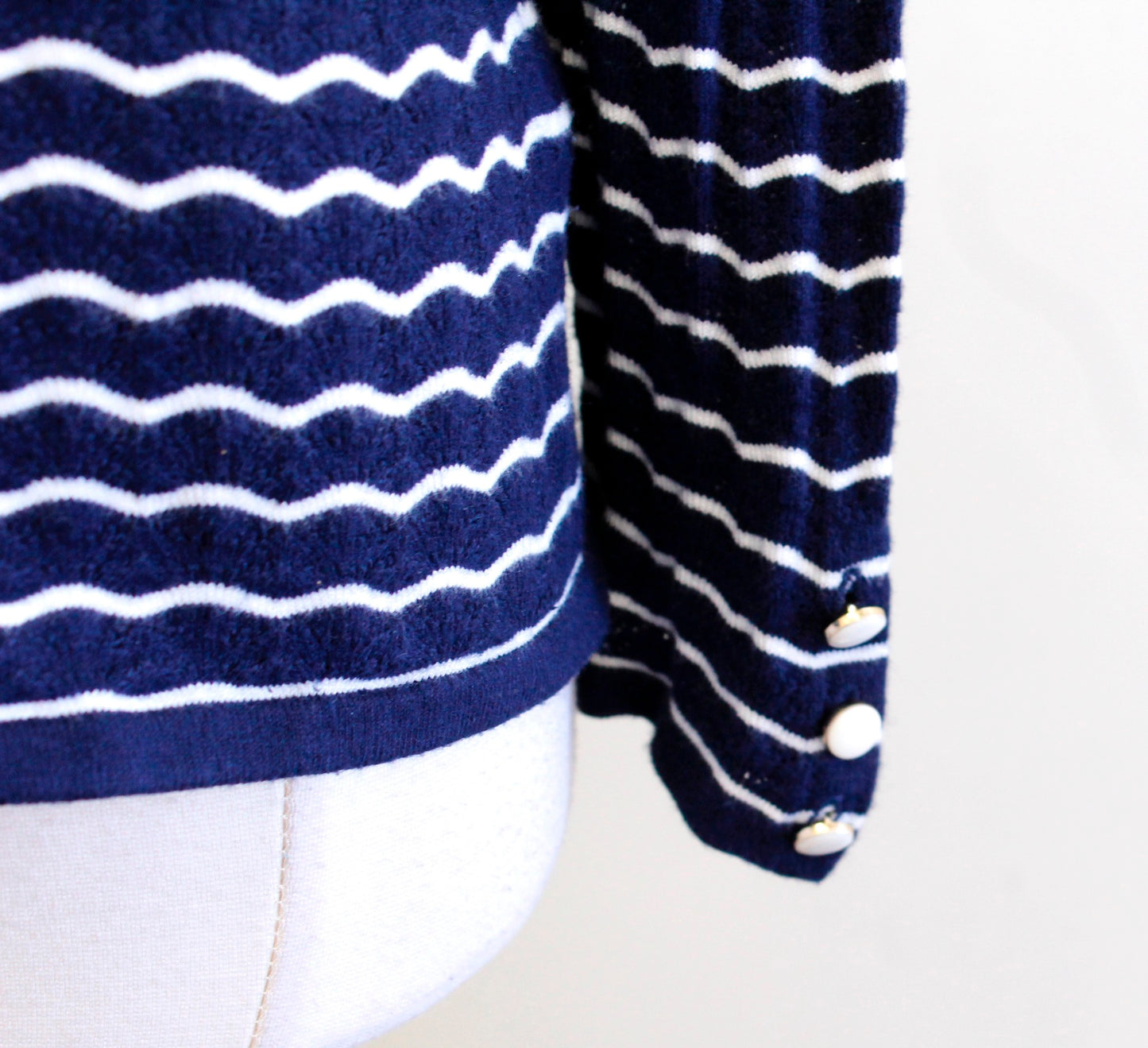 J McLaughlin Navy Blue White Squiggle Stripe Eyelet Knit Sweater Top Size XS