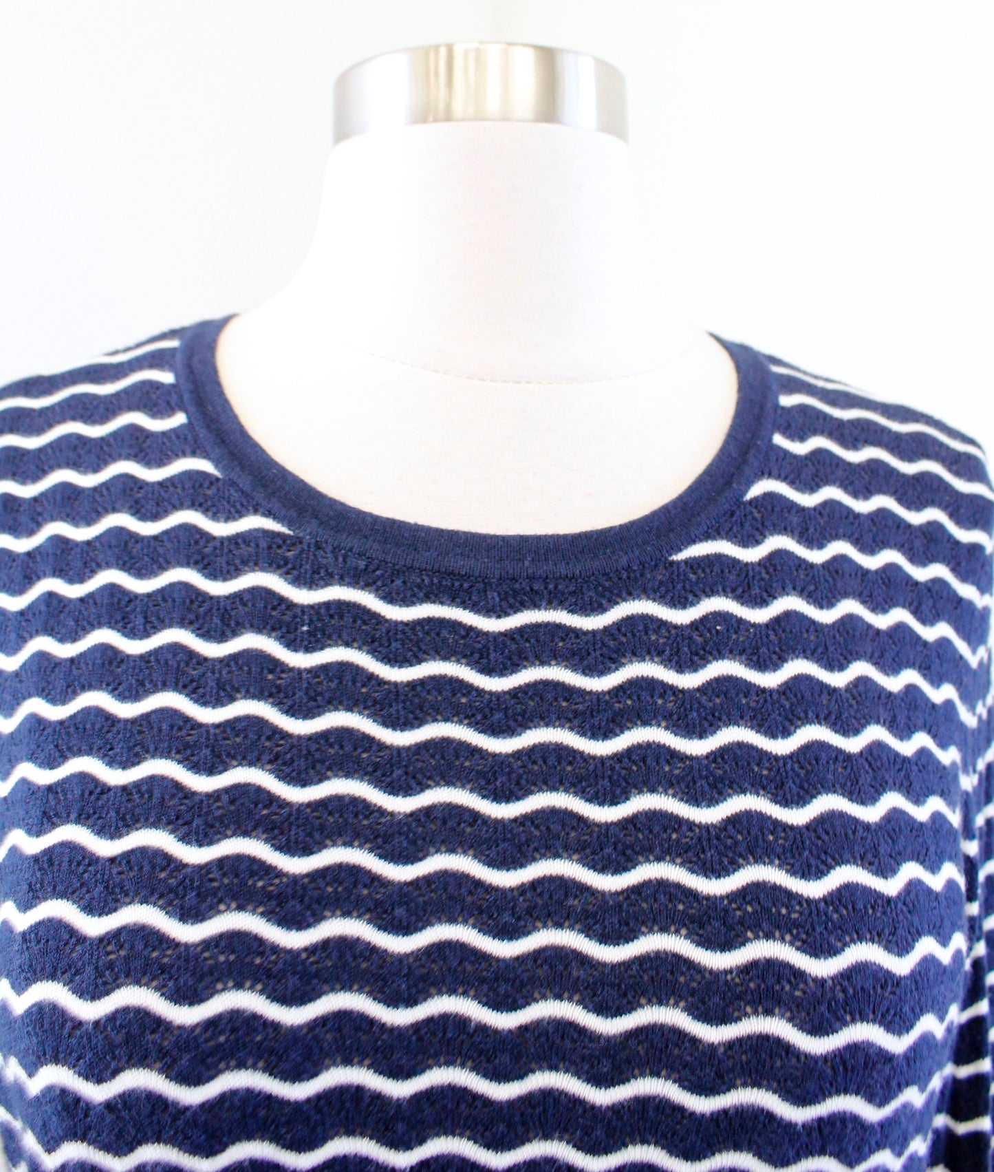 J McLaughlin Navy Blue White Squiggle Stripe Eyelet Knit Sweater Top Size XS
