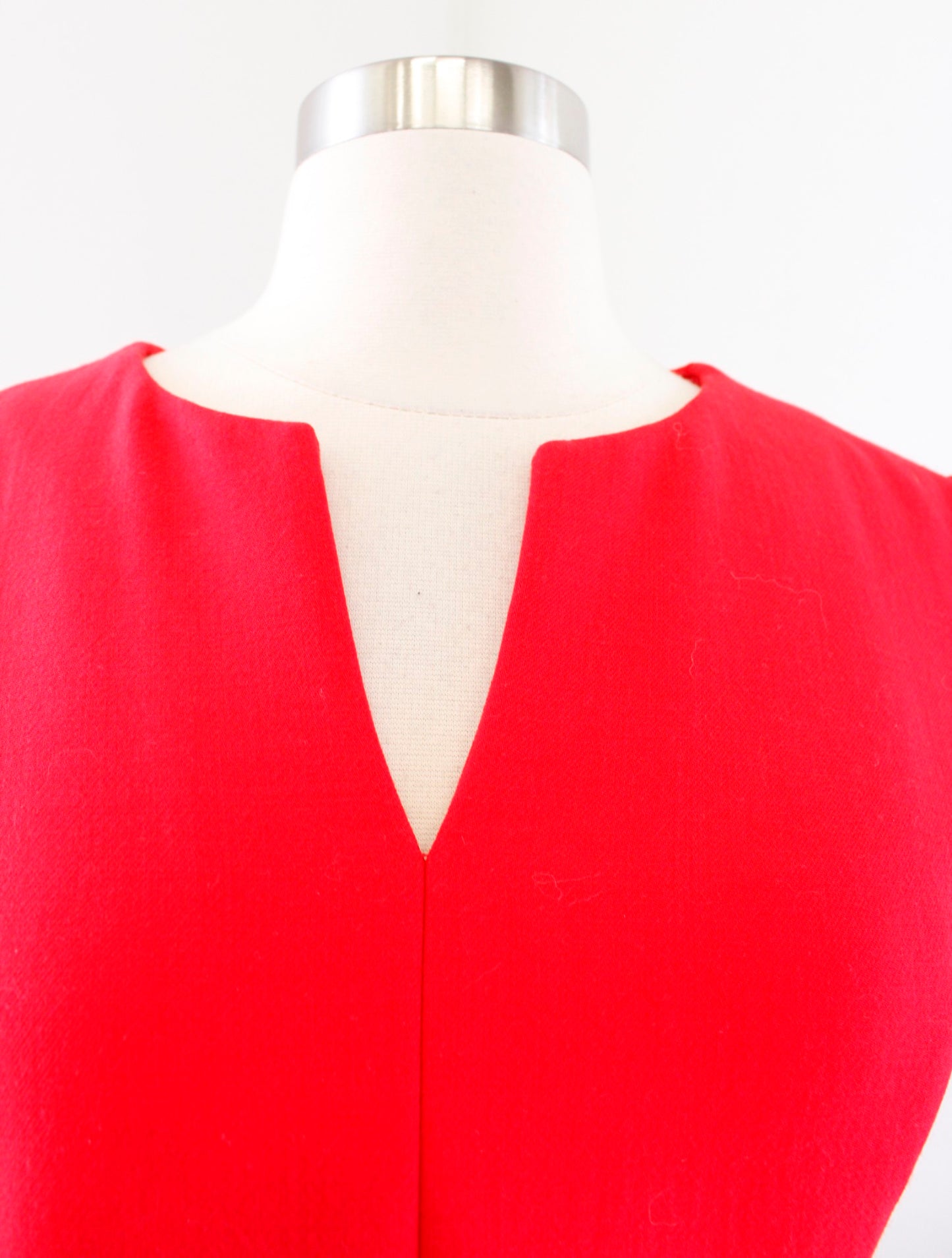 Lafayette 148 New York Red Wool Split Neck Paneled Sheath Dress Size 4 Career