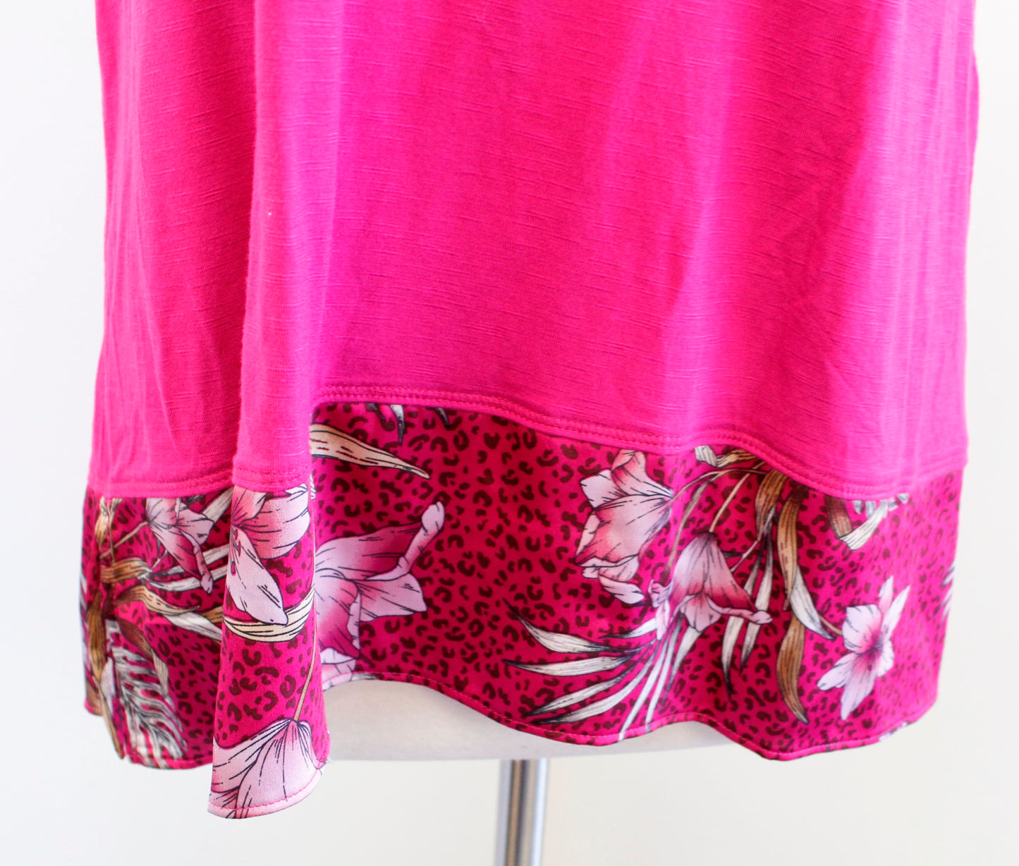 NWT White House Black Market Pink Printed Hem Woven Tank Top Blouse Size L