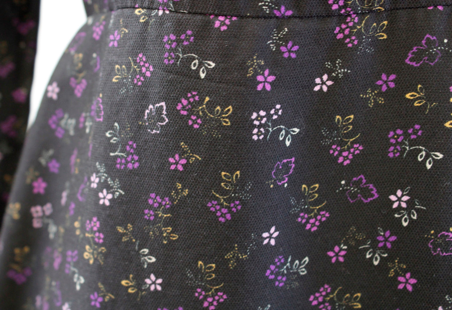 J McLaughlin Sonny Black Purple Floral Print Ruffle Faux Wrap Dress Size 2 Silk