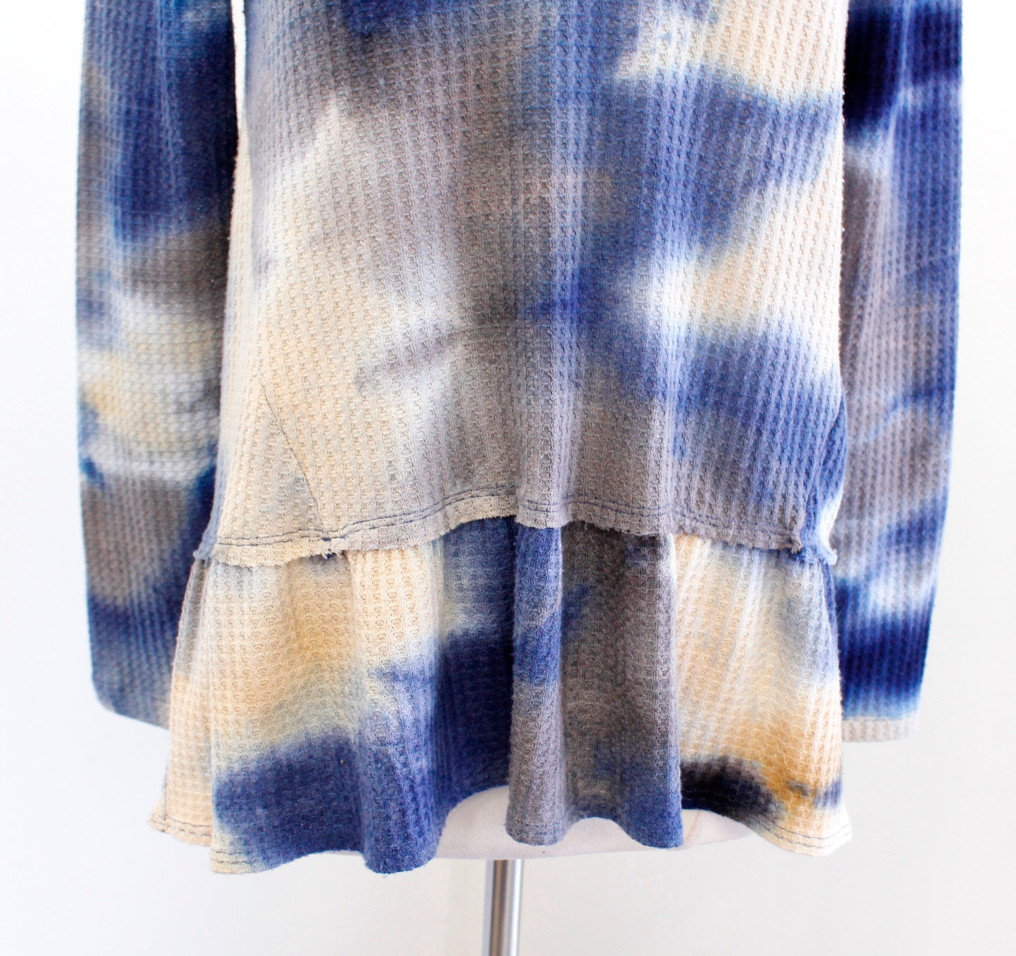 Eri + Ali Anthropologie Tallie Blue Tie Dye Waffle Thermal Knit Peplum Top Sz S