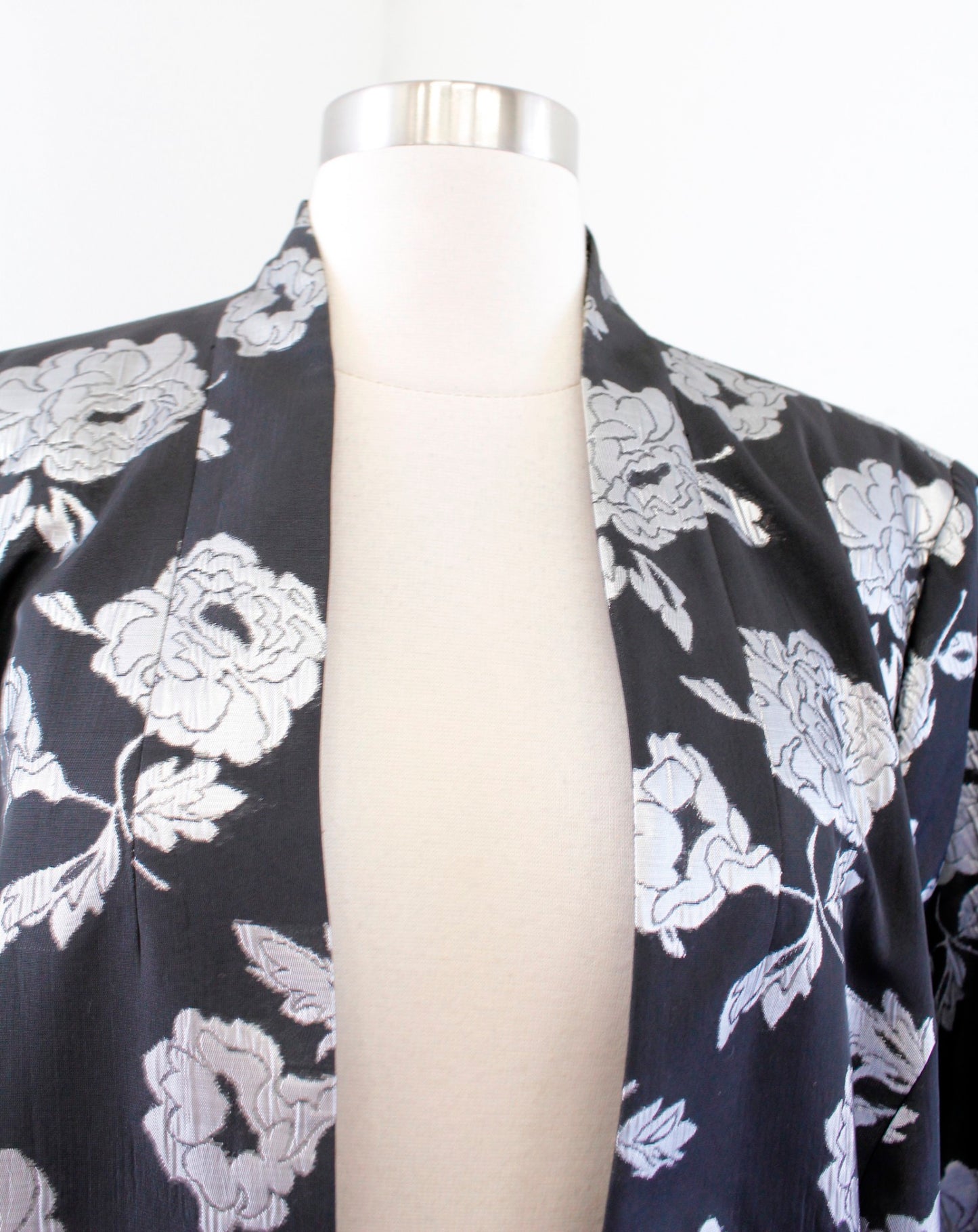 Calvin Klein Black Silver Metallic Floral Open Front Blazer Jacket Size 16W