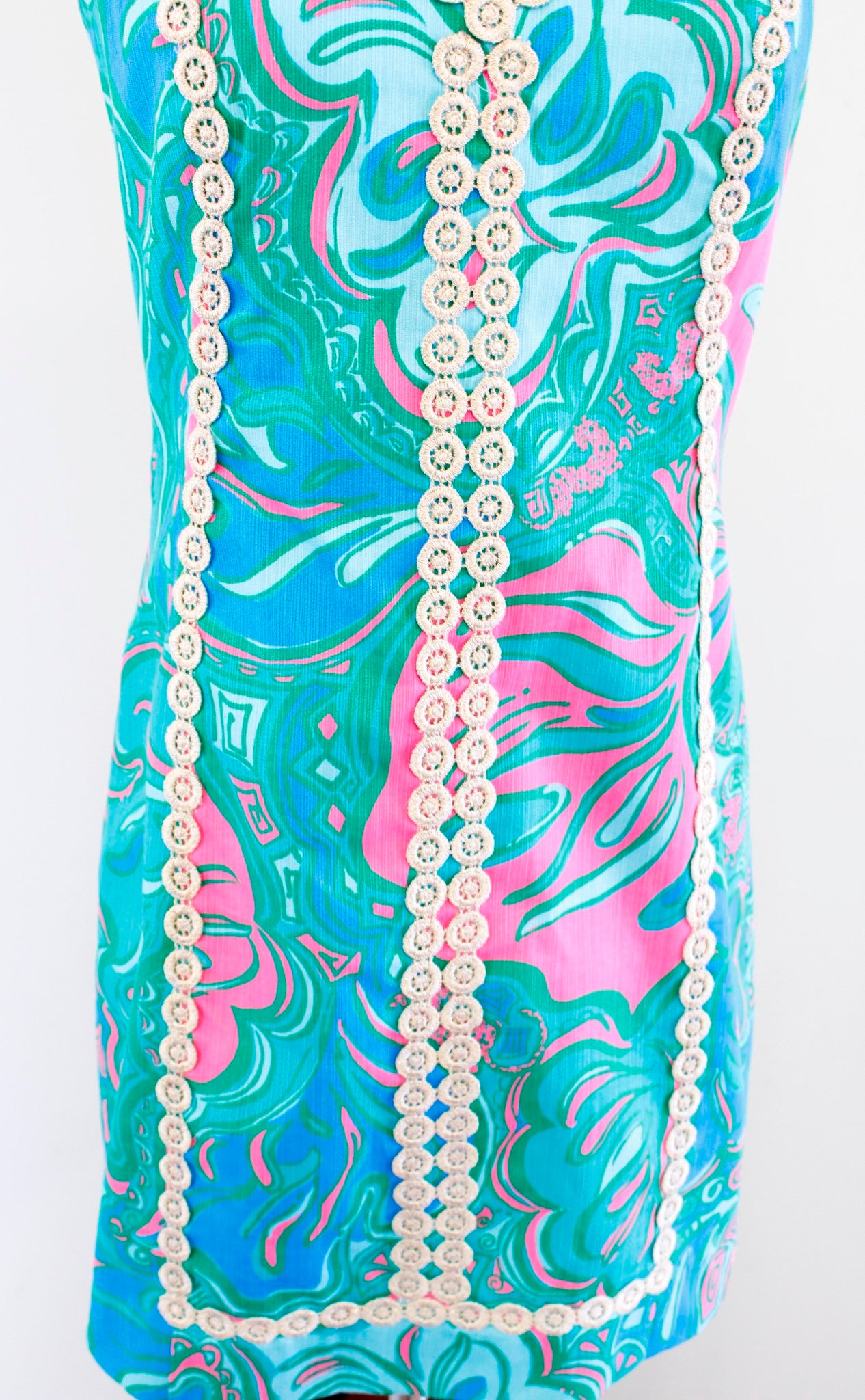 Lilly Pulitzer Macfarlane Lilly Lounge Print Shift Dress Size 2 Metallic Lace