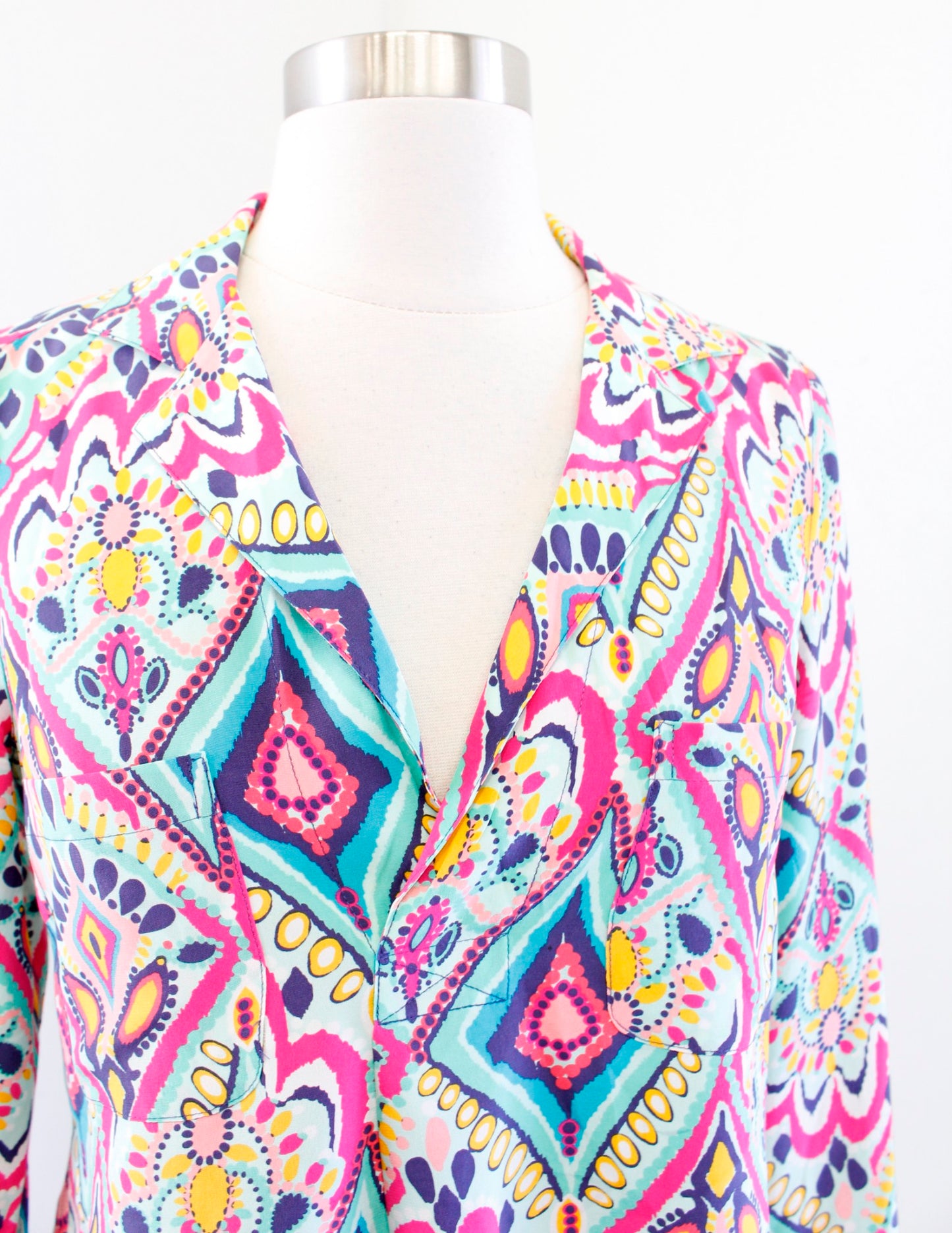 Lilly Pulitzer Boston Crown Jewels Silk Geometric Print Popover top Blouse Sz XS