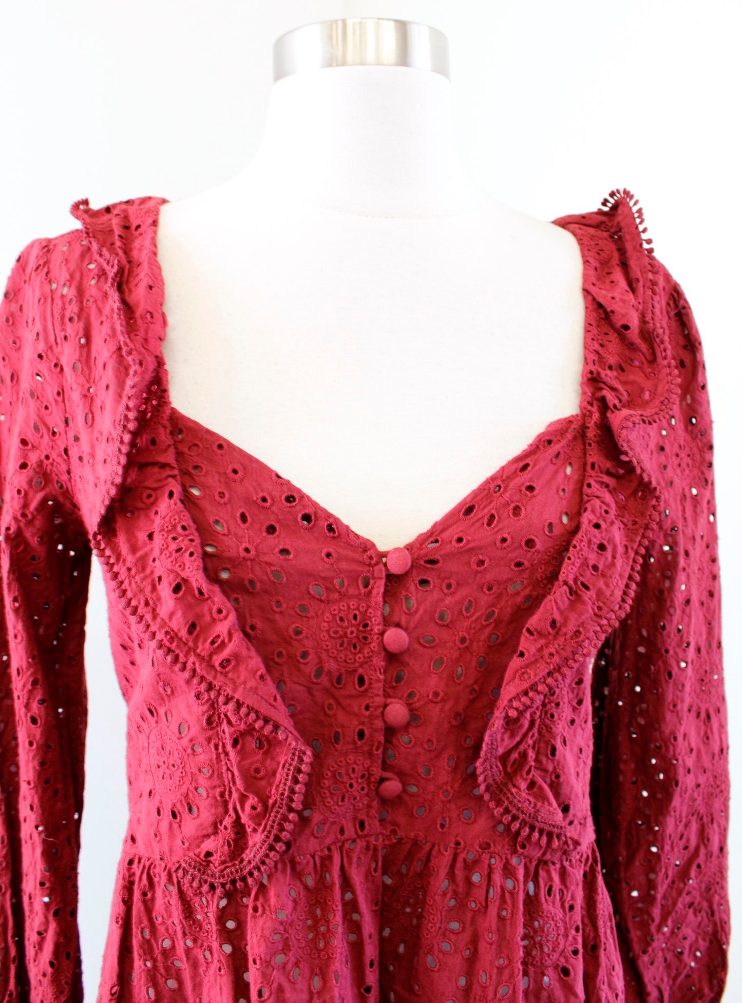Madewell Wine Red Eyelet Lace Ruffle Pompom Trim Top Blouse Size XS V Neck