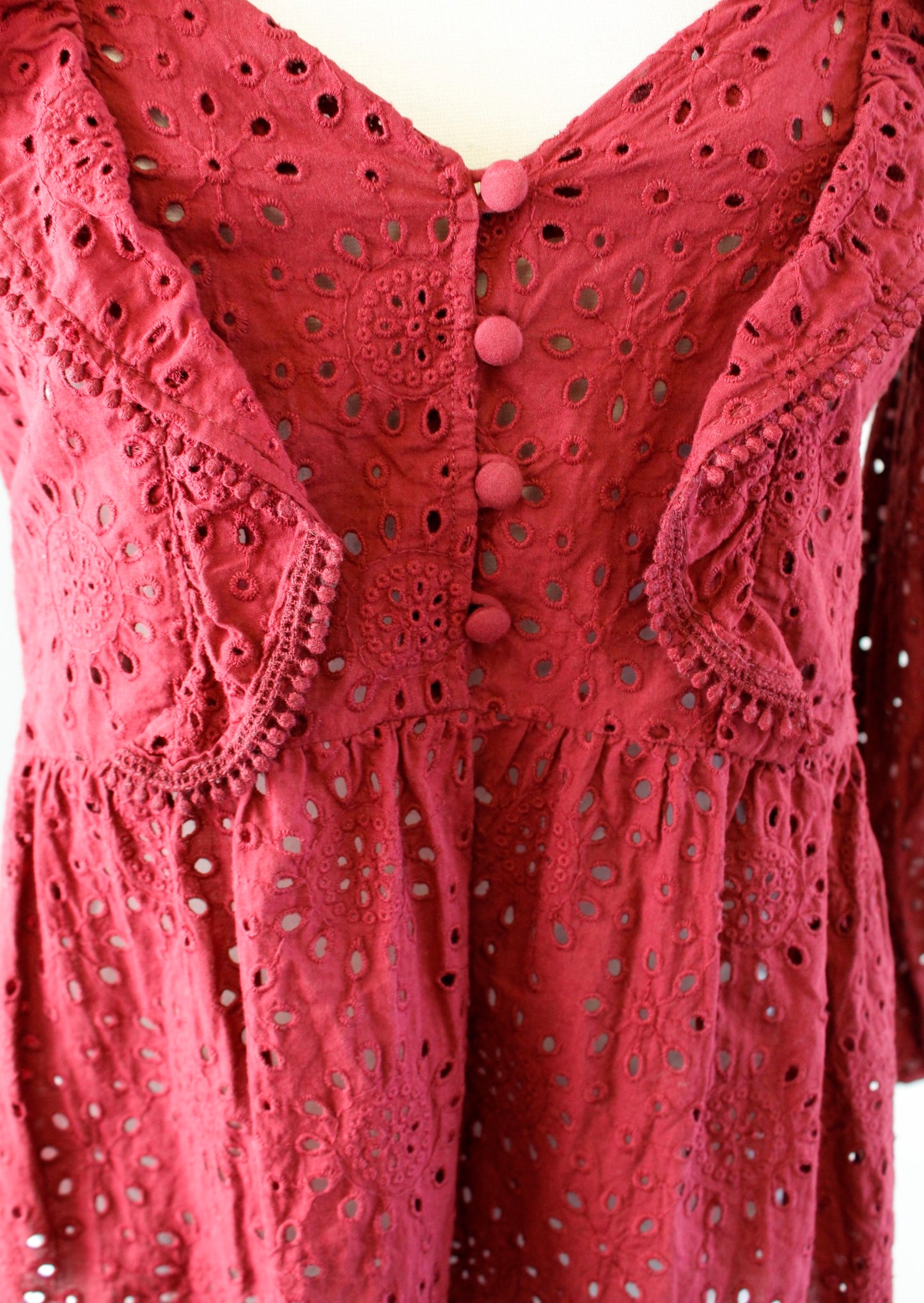 Madewell Wine Red Eyelet Lace Ruffle Pompom Trim Top Blouse Size XS V Neck