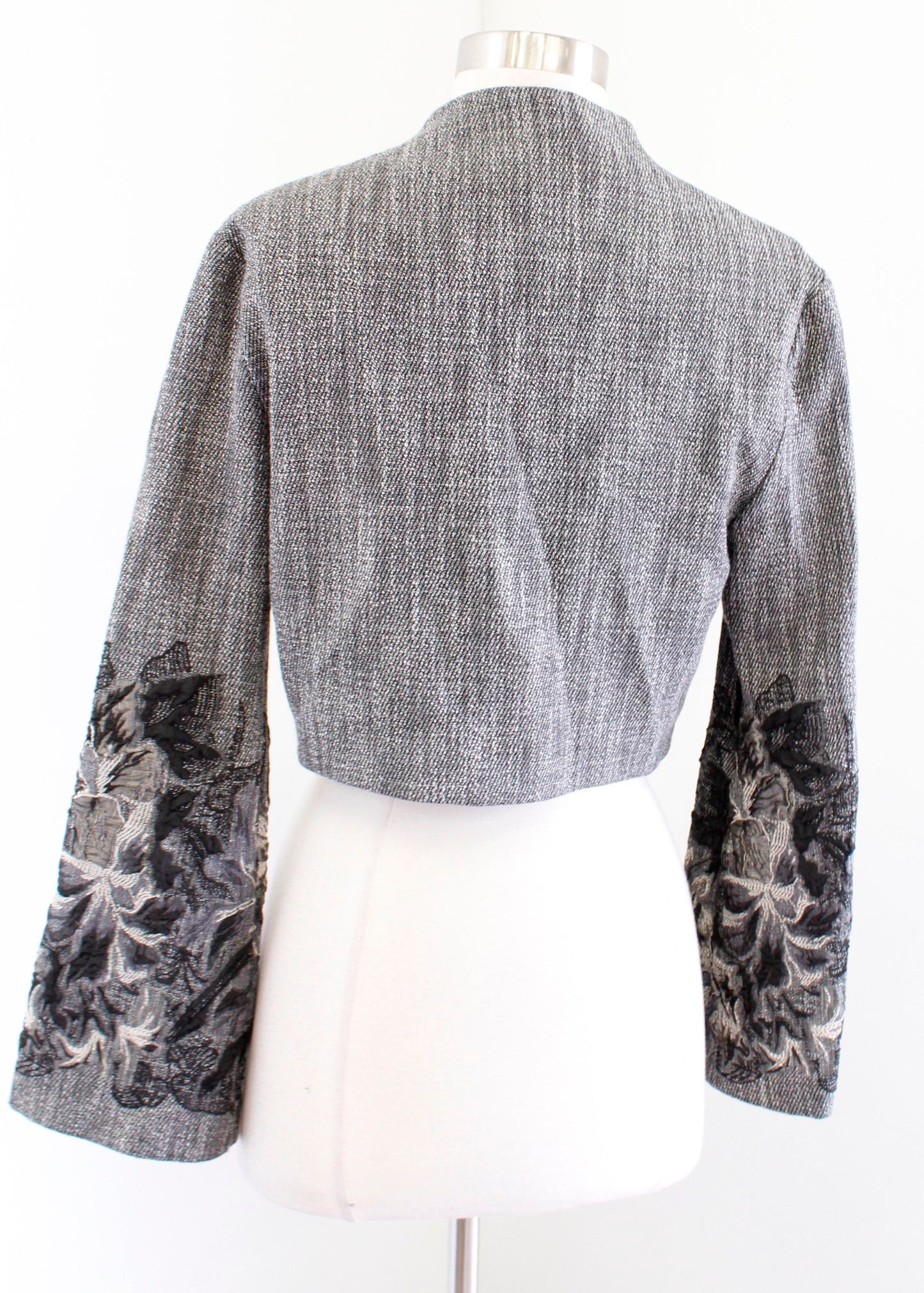 Frank Lyman Gray Cropped Flare Sleeve Applique Embroidered Jacket Sz 4 Abstract