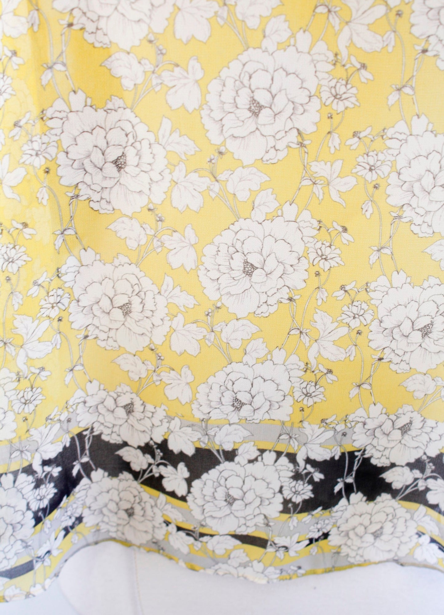 CAbi Amelia Yellow Floral Print Gathered Top Blouse Size XS Style 5173
