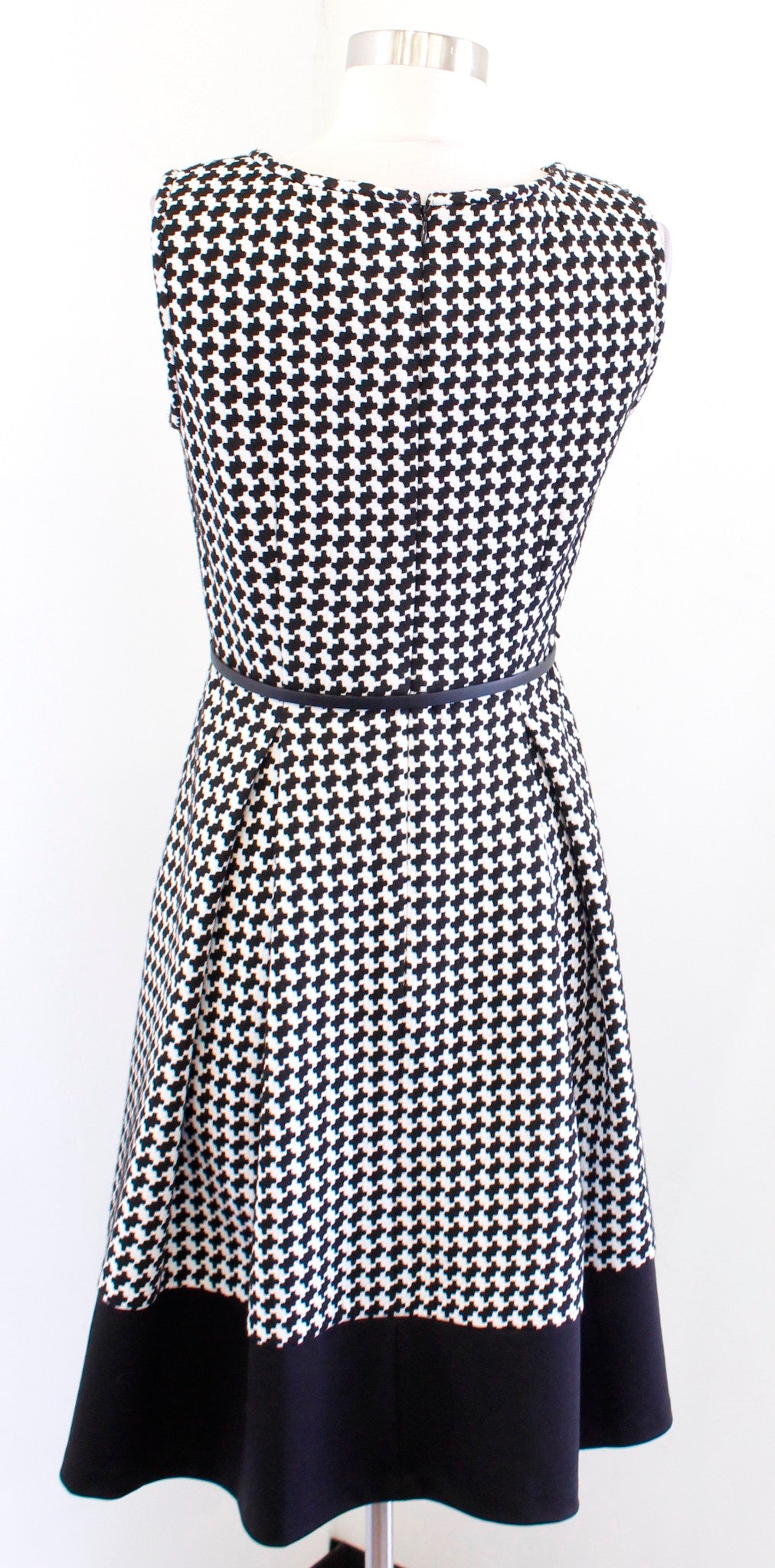 Calvin Klein Black White Houndstooth Print Knit Fit and Flare Belted Dress Sz 4