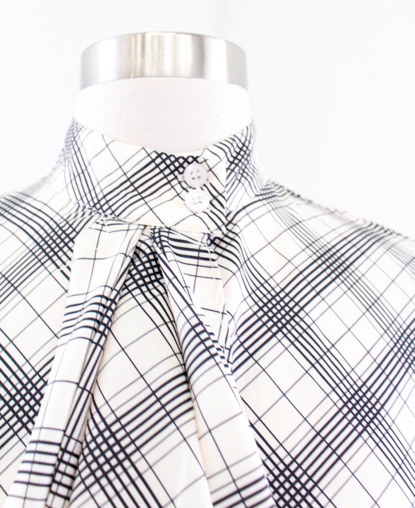 Unique Vintage Cream Black Plaid Ruffle Button Front Shirt Blouse Retro Sz M 6 8 Long Sleeve