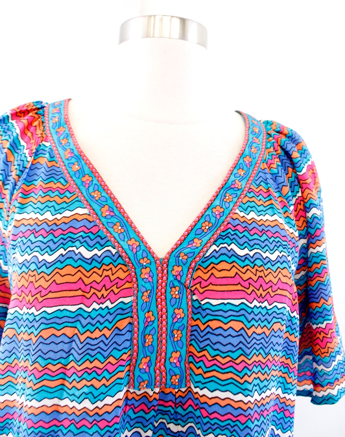 Tolani Anthropologie Colorful Floral Striped V Neck Silk Top Blouse Size S Blue Short Sleeve