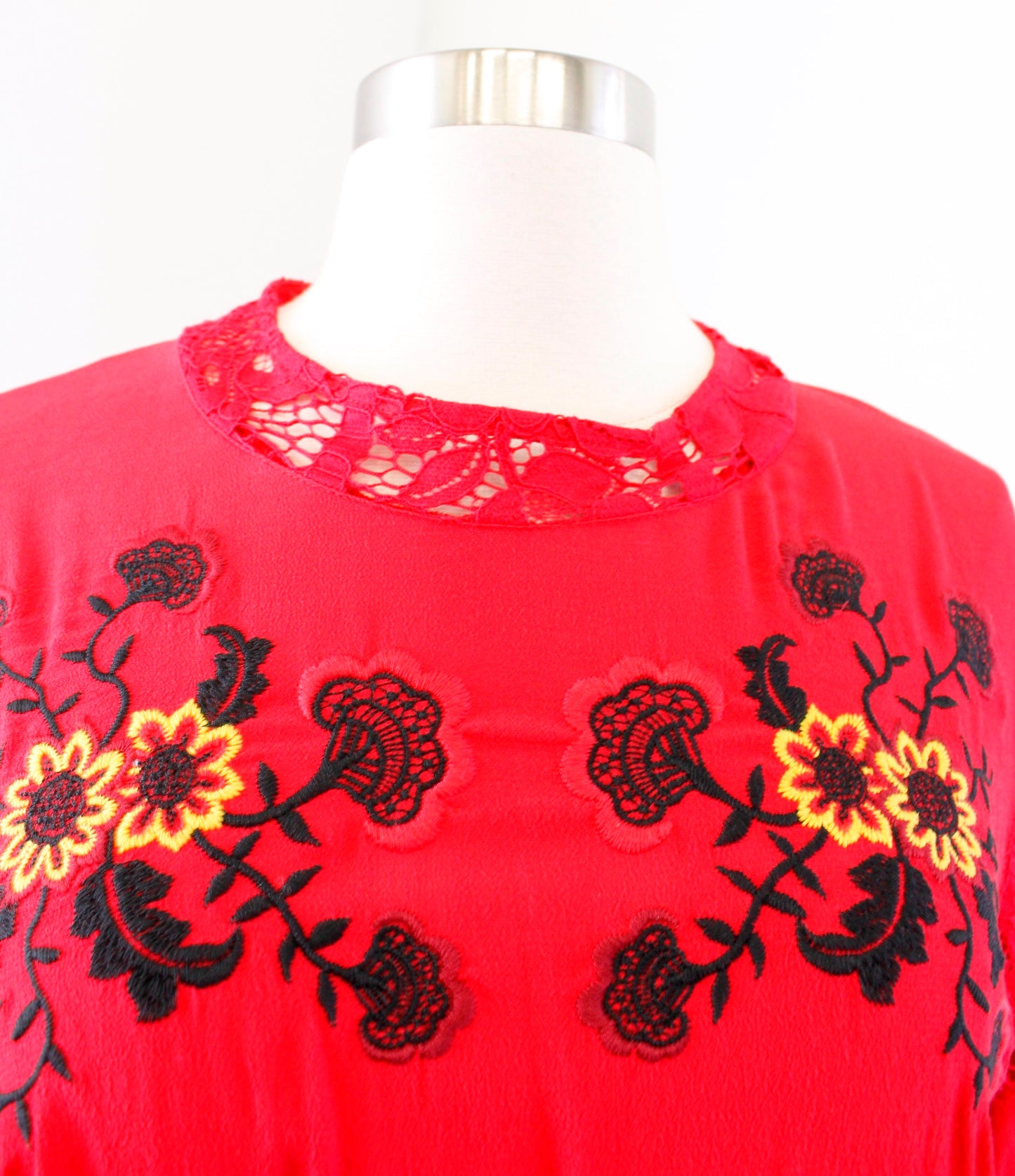 For Love and Lemons Red Floral Embroidered Lace Sleeve Top Blouse Size M Black Long Sleeve