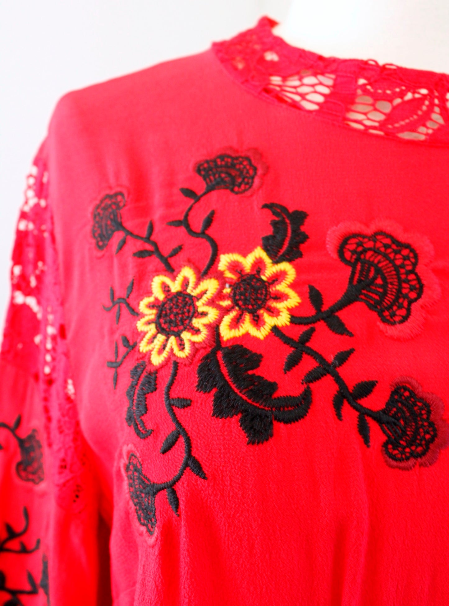 For Love and Lemons Red Floral Embroidered Lace Sleeve Top Blouse Size M Black Long Sleeve