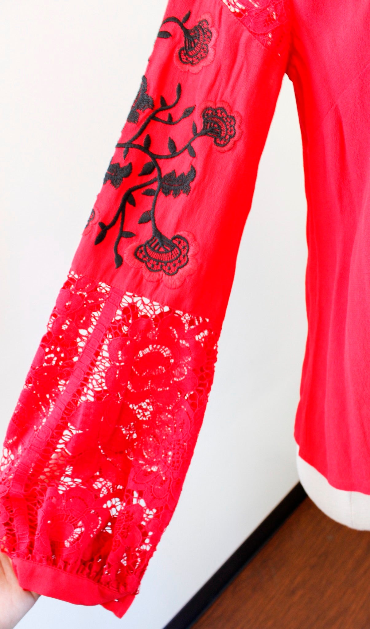 For Love and Lemons Red Floral Embroidered Lace Sleeve Top Blouse Size M Black Long Sleeve