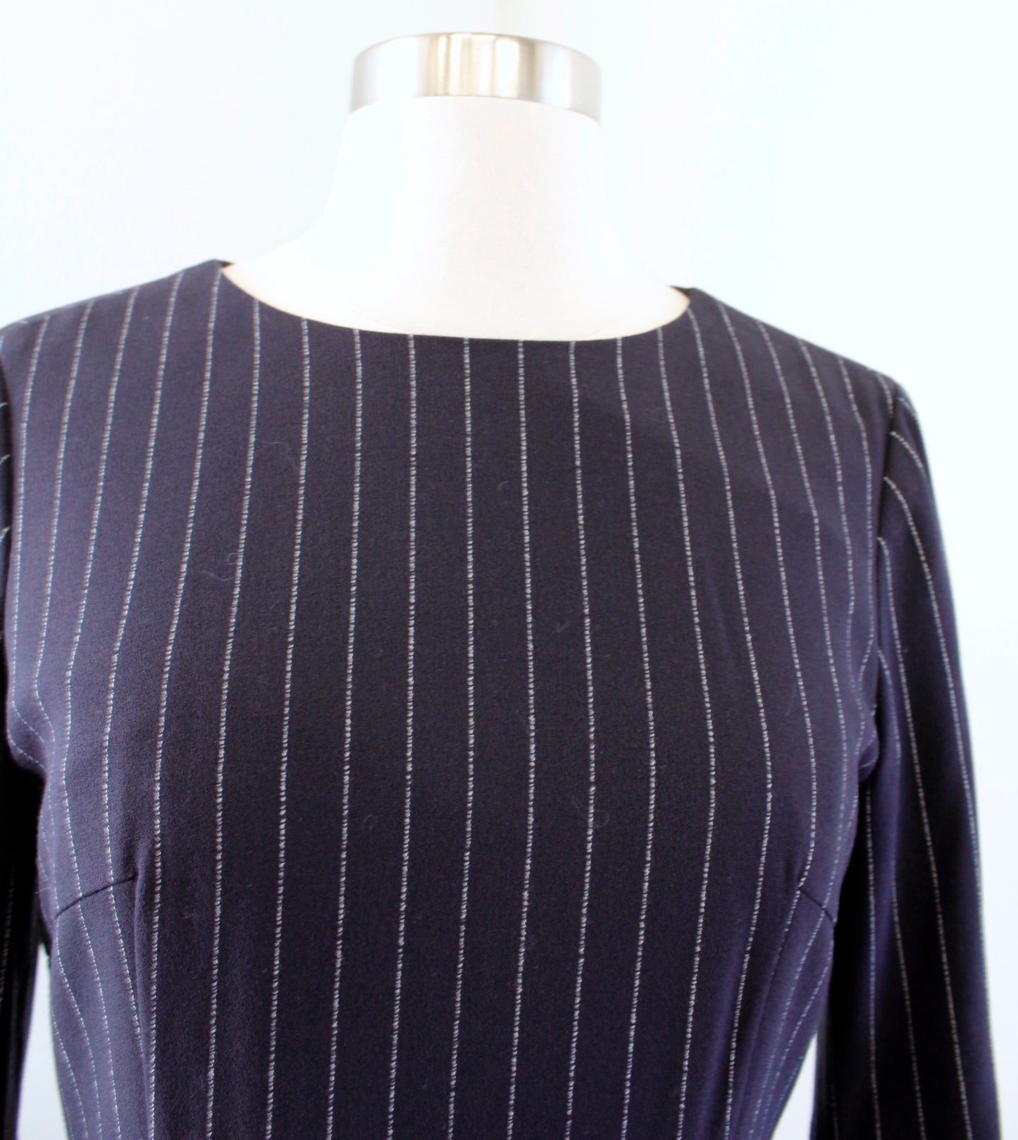 Tahari ASL Levine Navy Blue Pinstripe Flared Bell Sleeve Sheath Dress Size 4
