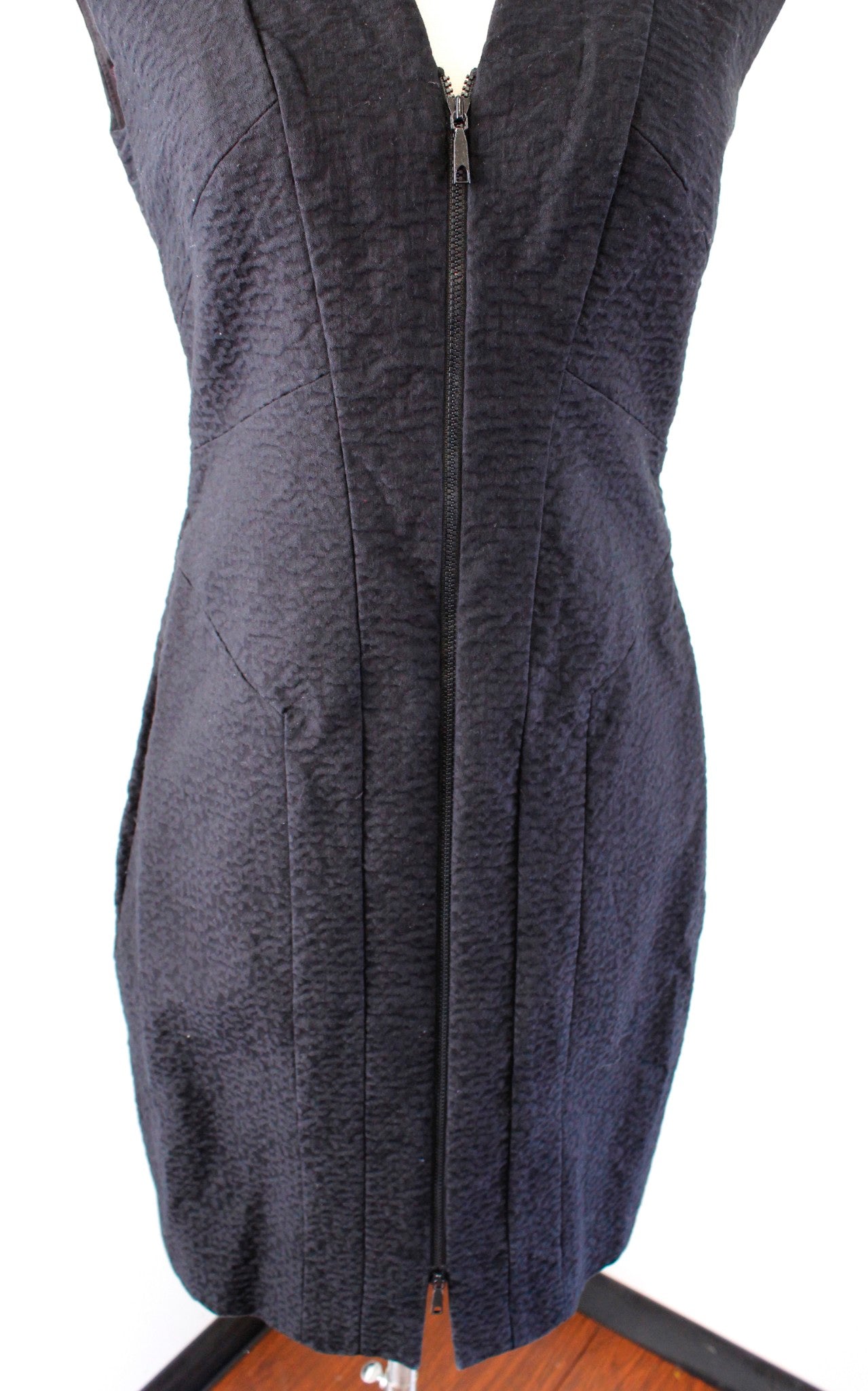 Lafayette 148 New York Black Crinkle Textured Zip Front Sheath Dress Size 2
